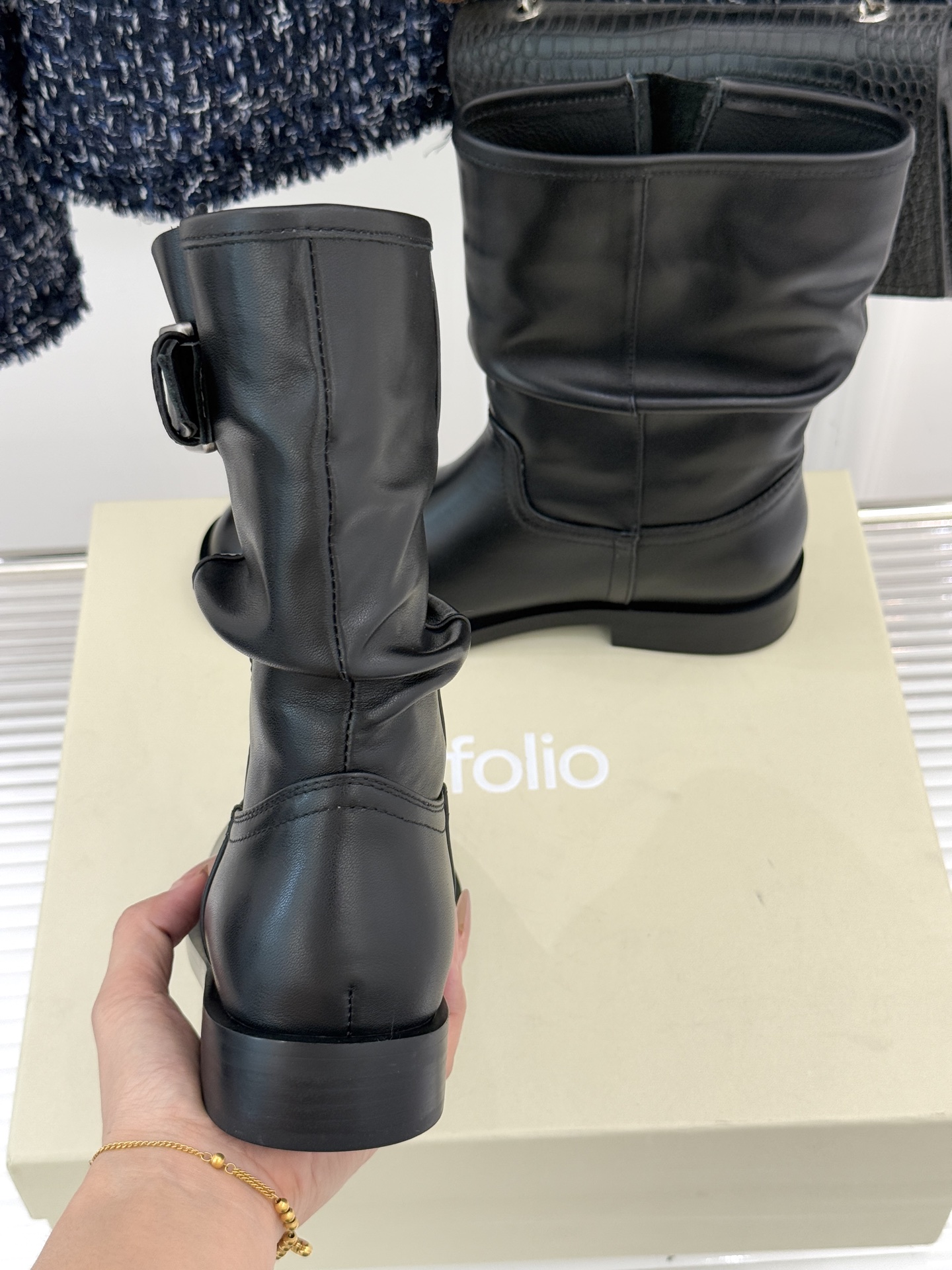 UNfolio25WF新品复古皮带扣拼色靴系列当复古风潮碰撞撞色美学这系列以标志性细节与多元风格重新定义