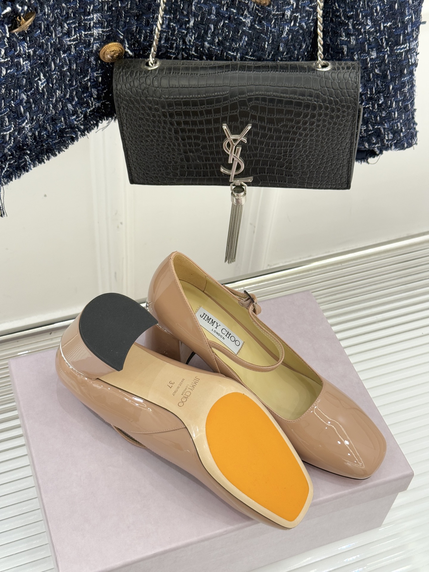 Jimmy Choo｜周仰杰经典珍珠粗跟玛丽珍单鞋JC家永恒经典之作 简约设计‼️满满的少女风 既摩登又