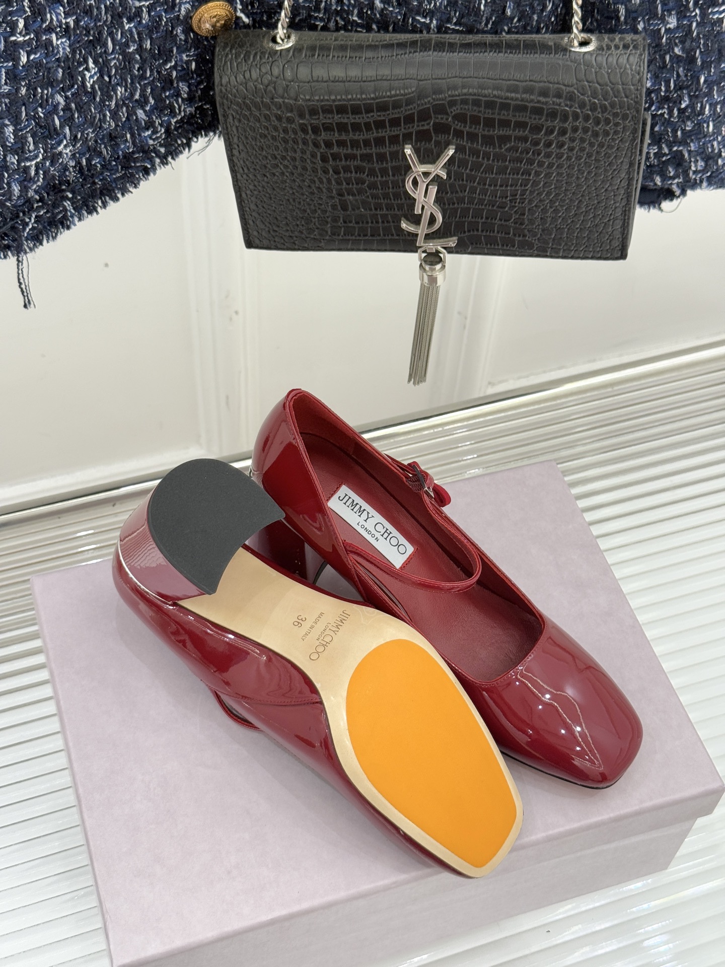 Jimmy Choo｜周仰杰经典珍珠粗跟玛丽珍单鞋JC家永恒经典之作 简约设计‼️满满的少女风 既摩登又