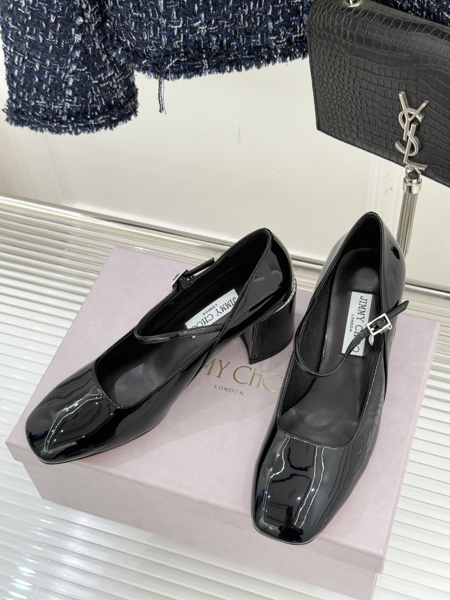 Jimmy Choo｜周仰杰经典珍珠粗跟玛丽珍单鞋JC家永恒经典之作 简约设计‼️满满的少女风 既摩登又