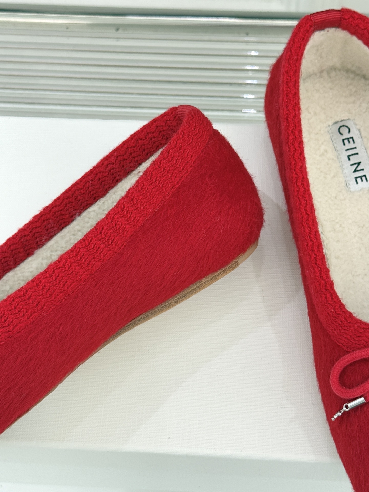 Celine /塞琳25WF新品蝴蝶结针织毛毛平底芭蕾舞鞋当芭蕾美学的灵动邂逅布尔乔亚风的慵懒精致这双芭