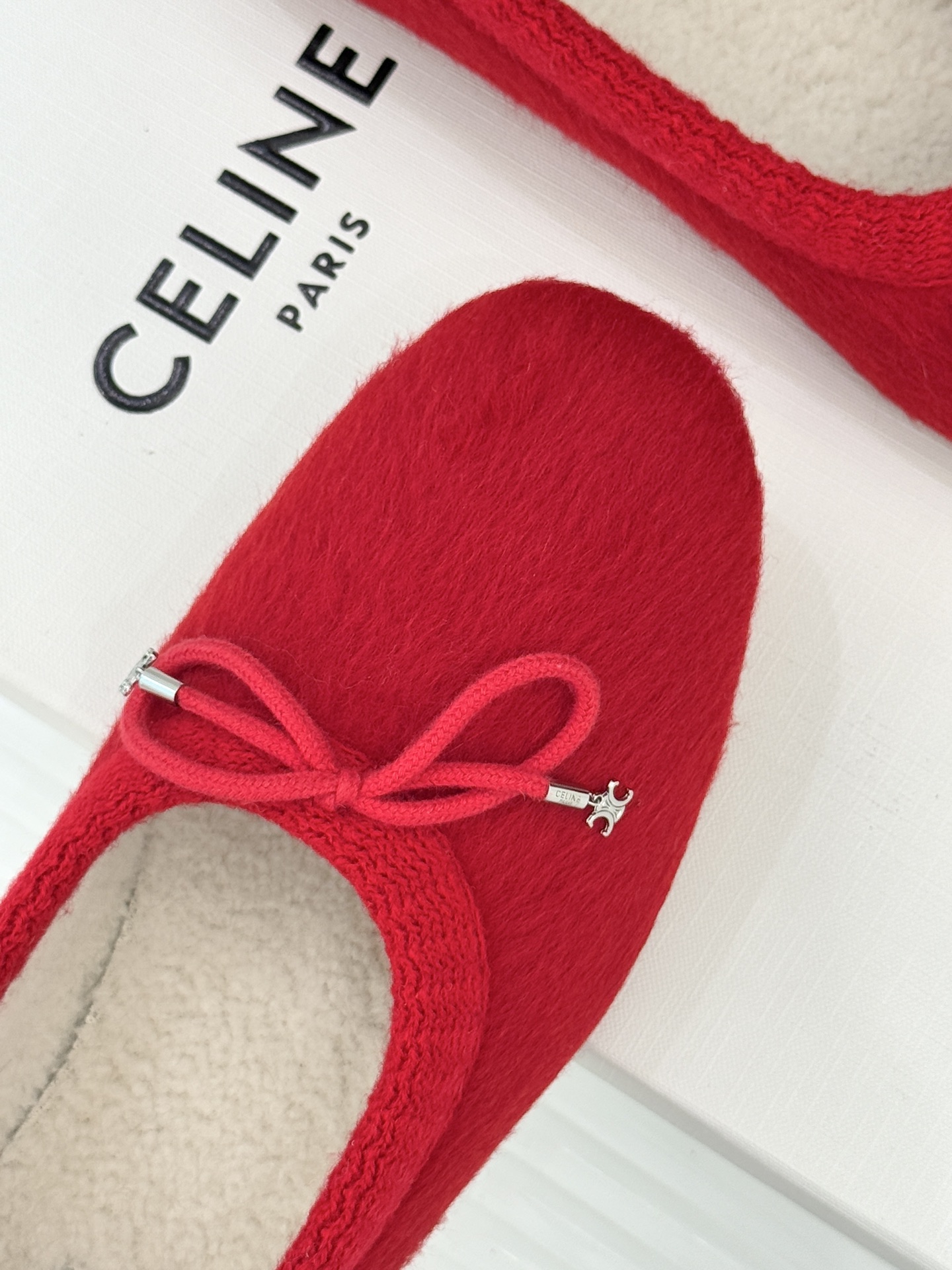 Celine /塞琳25WF新品蝴蝶结针织毛毛平底芭蕾舞鞋当芭蕾美学的灵动邂逅布尔乔亚风的慵懒精致这双芭