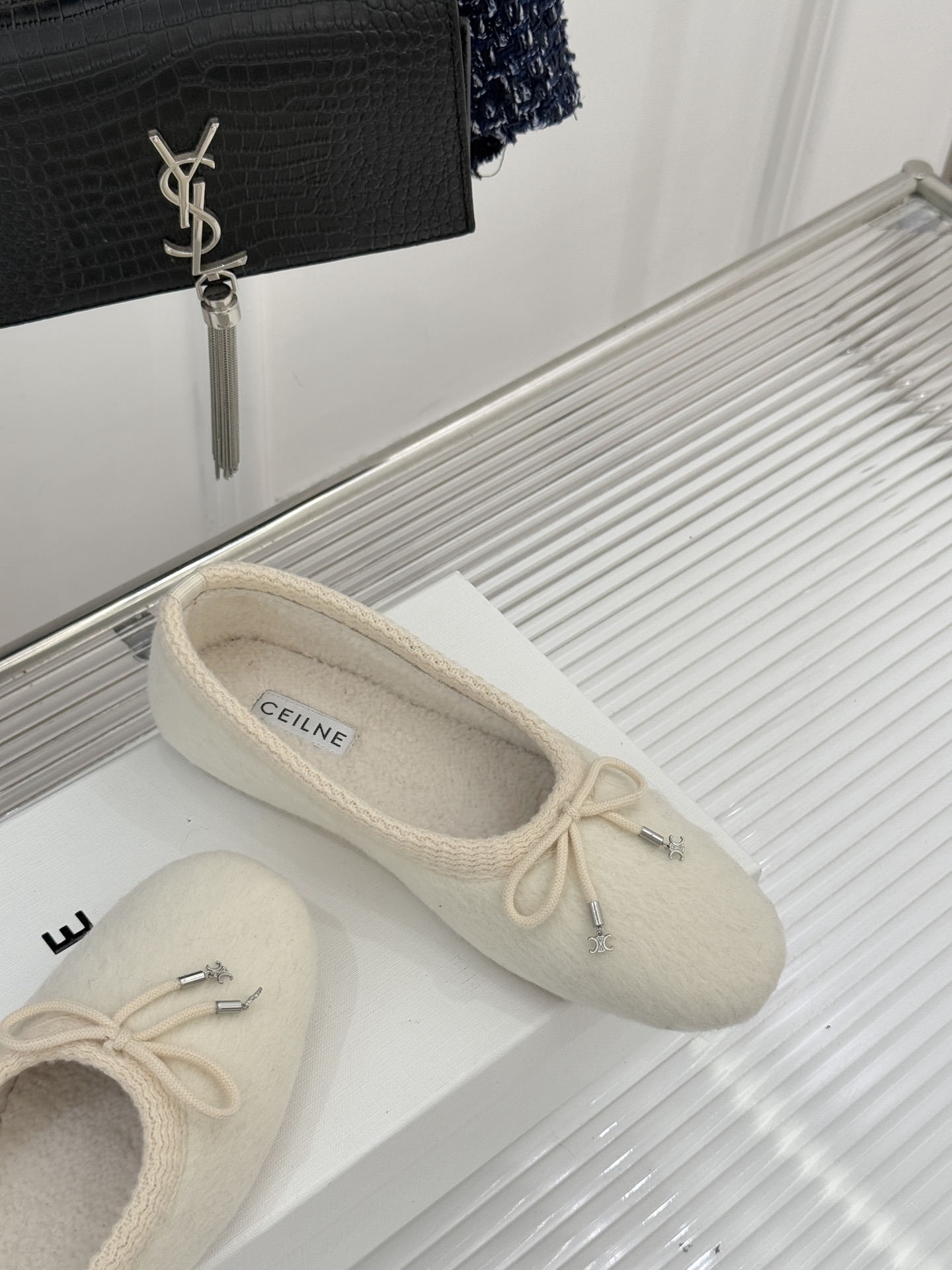 Celine /塞琳25WF新品蝴蝶结针织毛毛平底芭蕾舞鞋当芭蕾美学的灵动邂逅布尔乔亚风的慵懒精致这双芭