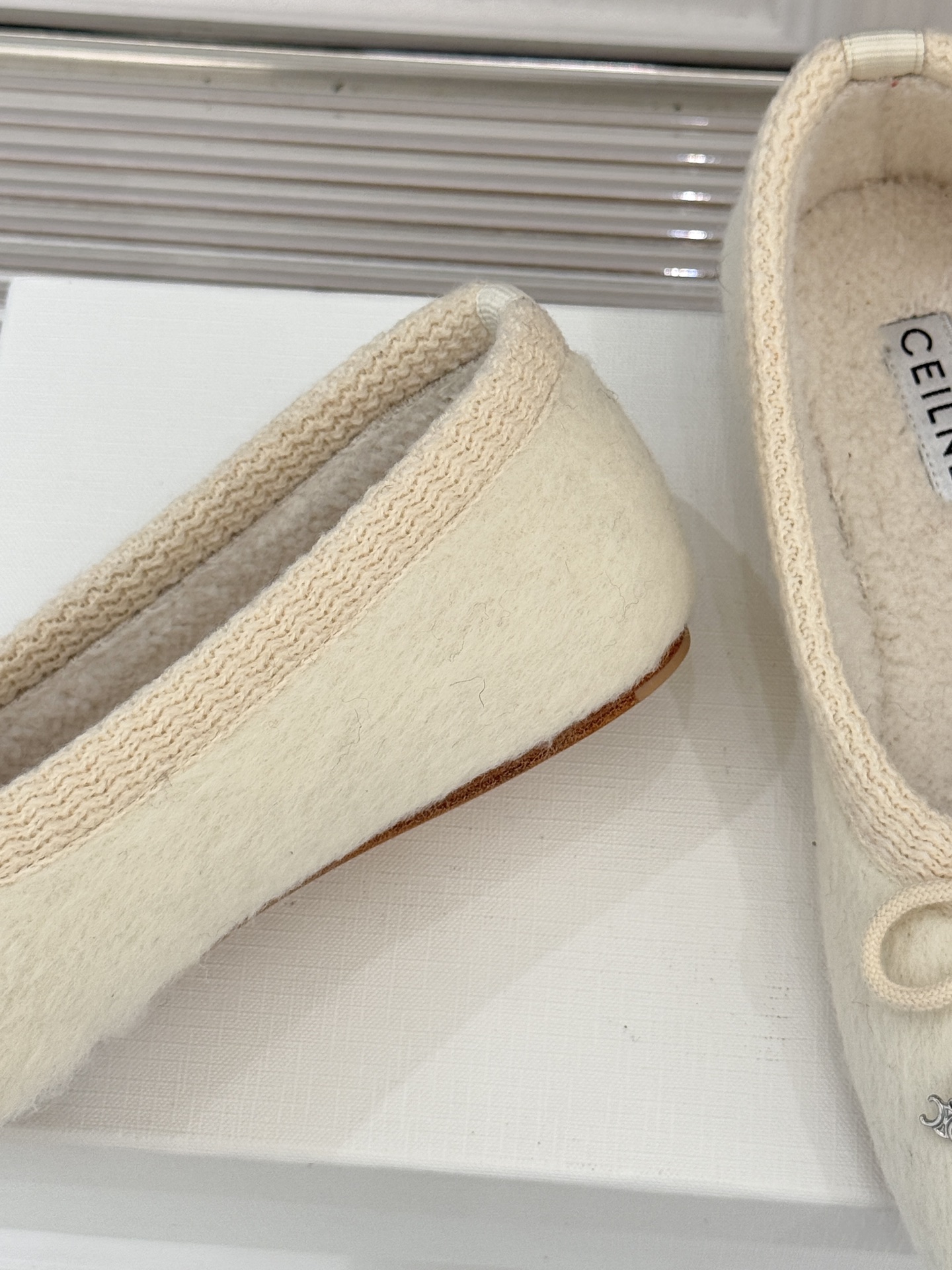 Celine /塞琳25WF新品蝴蝶结针织毛毛平底芭蕾舞鞋当芭蕾美学的灵动邂逅布尔乔亚风的慵懒精致这双芭
