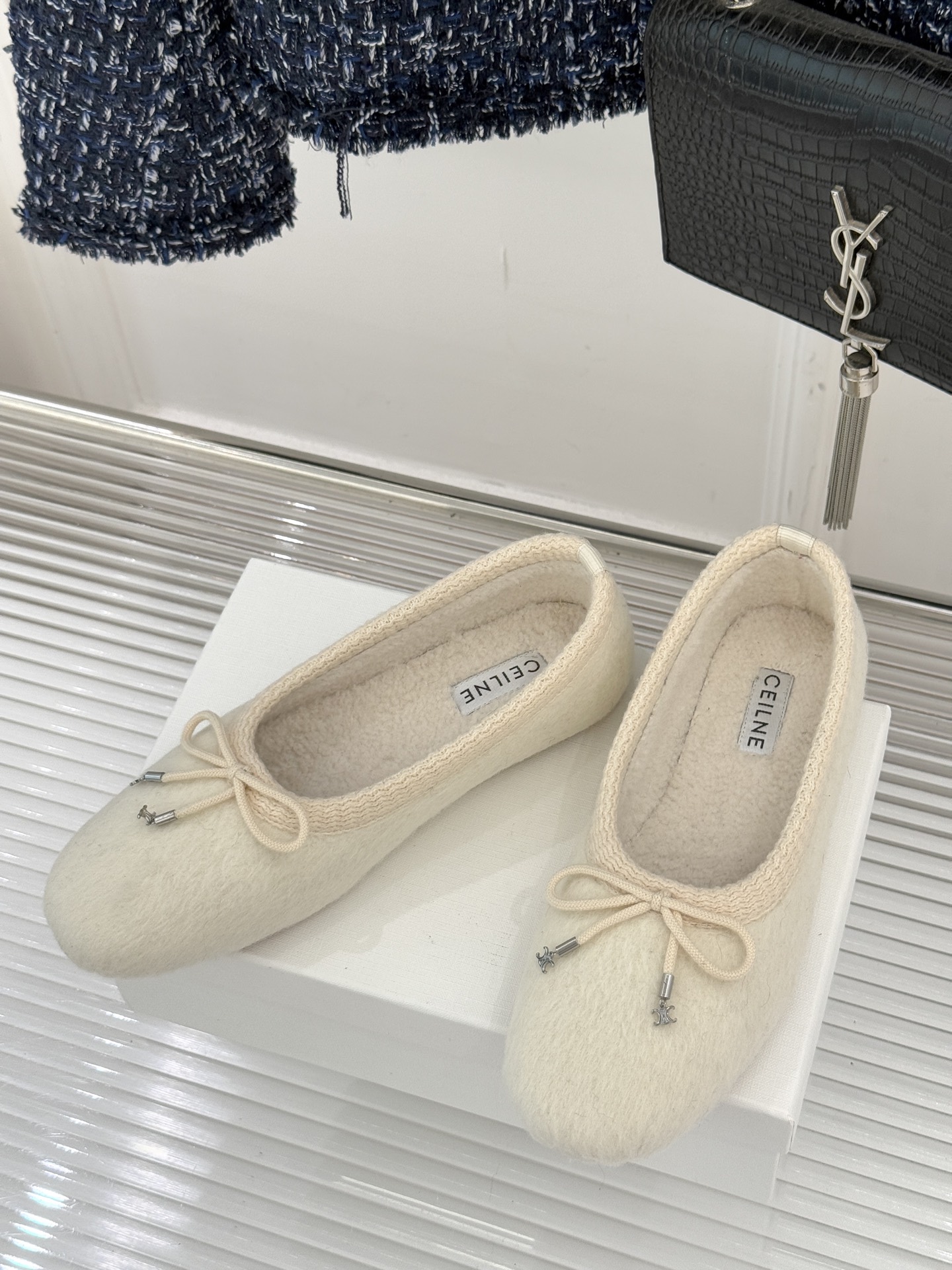 Celine /塞琳25WF新品蝴蝶结针织毛毛平底芭蕾舞鞋当芭蕾美学的灵动邂逅布尔乔亚风的慵懒精致这双芭