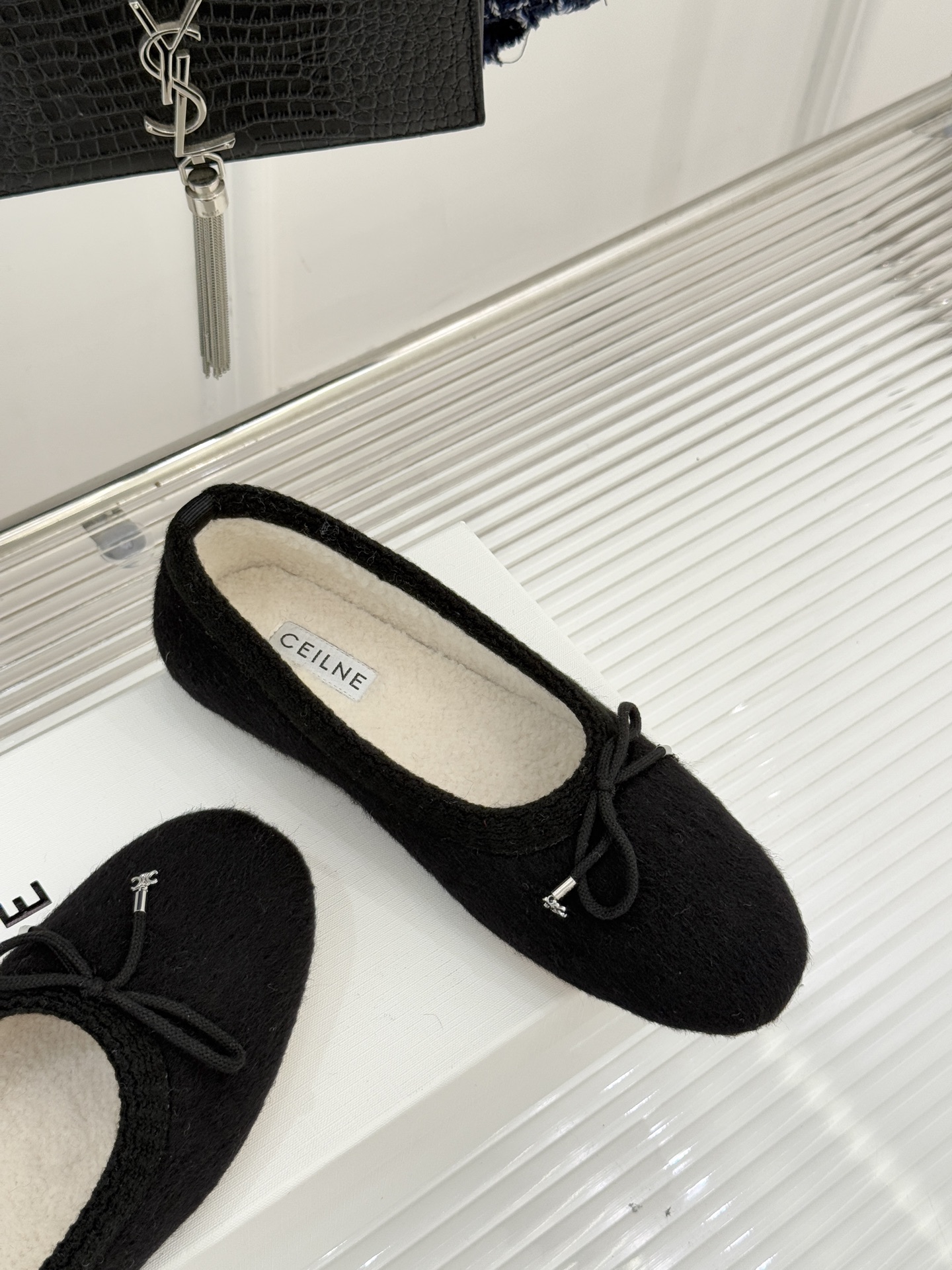 Celine /塞琳25WF新品蝴蝶结针织毛毛平底芭蕾舞鞋当芭蕾美学的灵动邂逅布尔乔亚风的慵懒精致这双芭