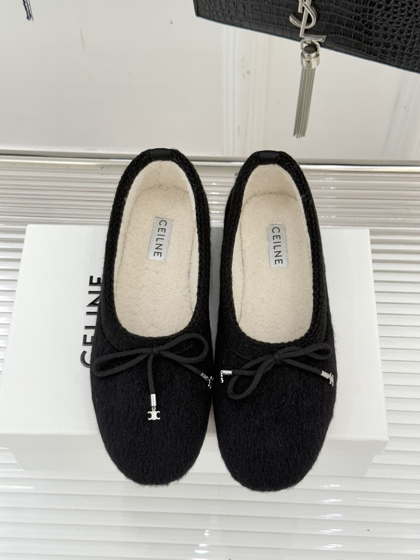 Celine /塞琳25WF新品蝴蝶结针织毛毛平底芭蕾舞鞋当芭蕾美学的灵动邂逅布尔乔亚风的慵懒精致这双芭