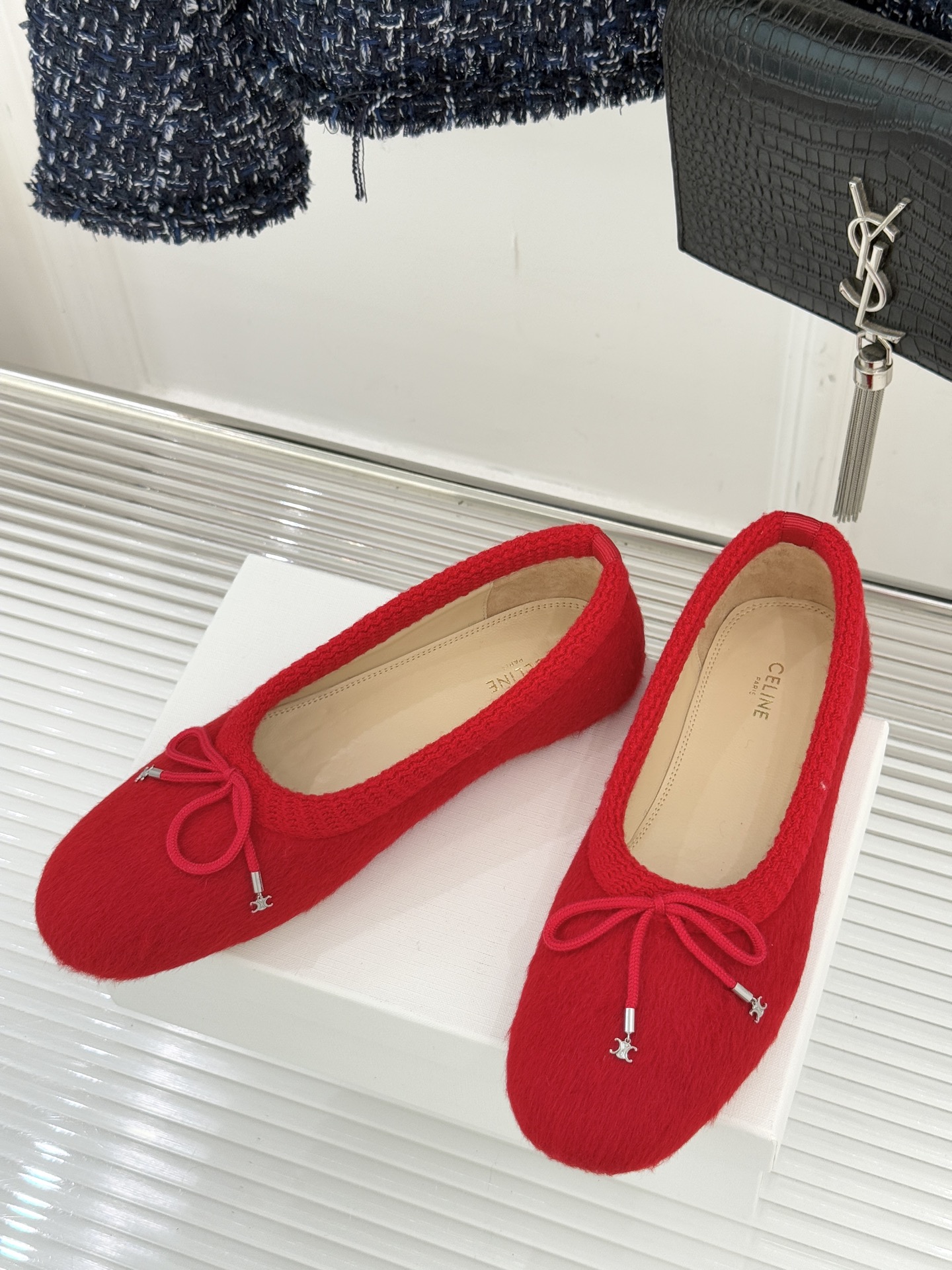 Celine /塞琳25WF新品蝴蝶结针织毛毛平底芭蕾舞鞋当芭蕾美学的灵动邂逅布尔乔亚风的慵懒精致这双芭
