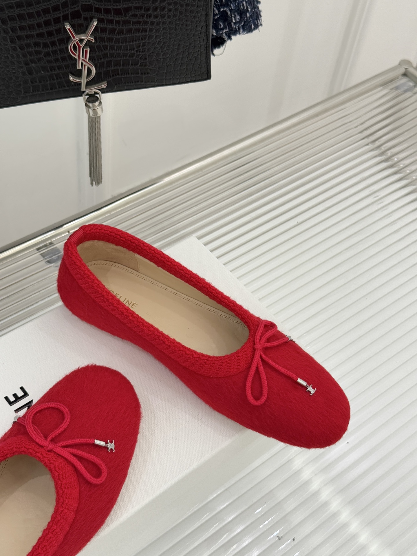 Celine /塞琳25WF新品蝴蝶结针织毛毛平底芭蕾舞鞋当芭蕾美学的灵动邂逅布尔乔亚风的慵懒精致这双芭