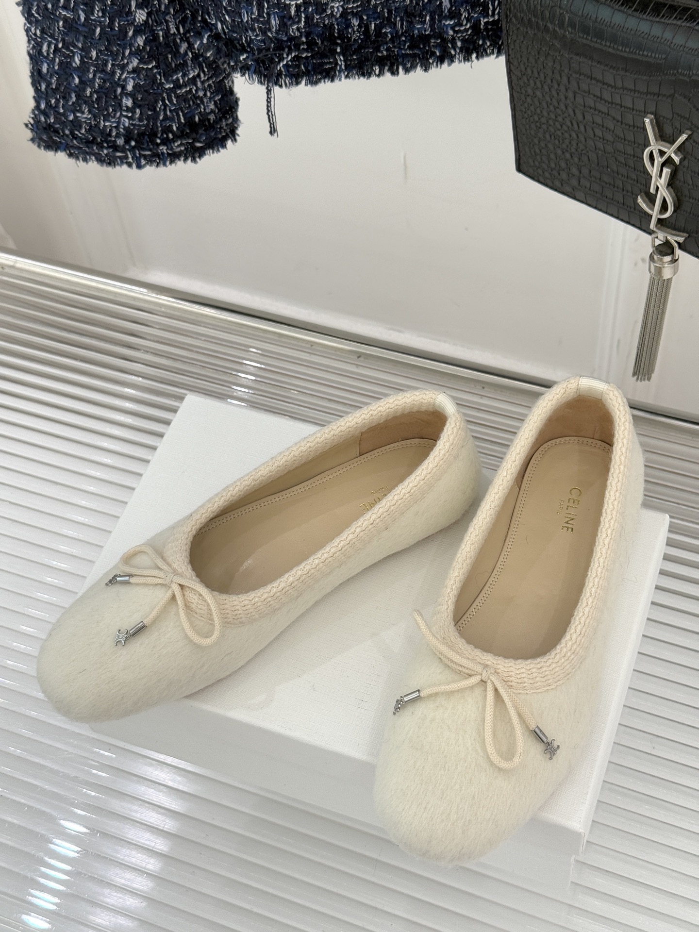 Celine /塞琳25WF新品蝴蝶结针织毛毛平底芭蕾舞鞋当芭蕾美学的灵动邂逅布尔乔亚风的慵懒精致这双芭
