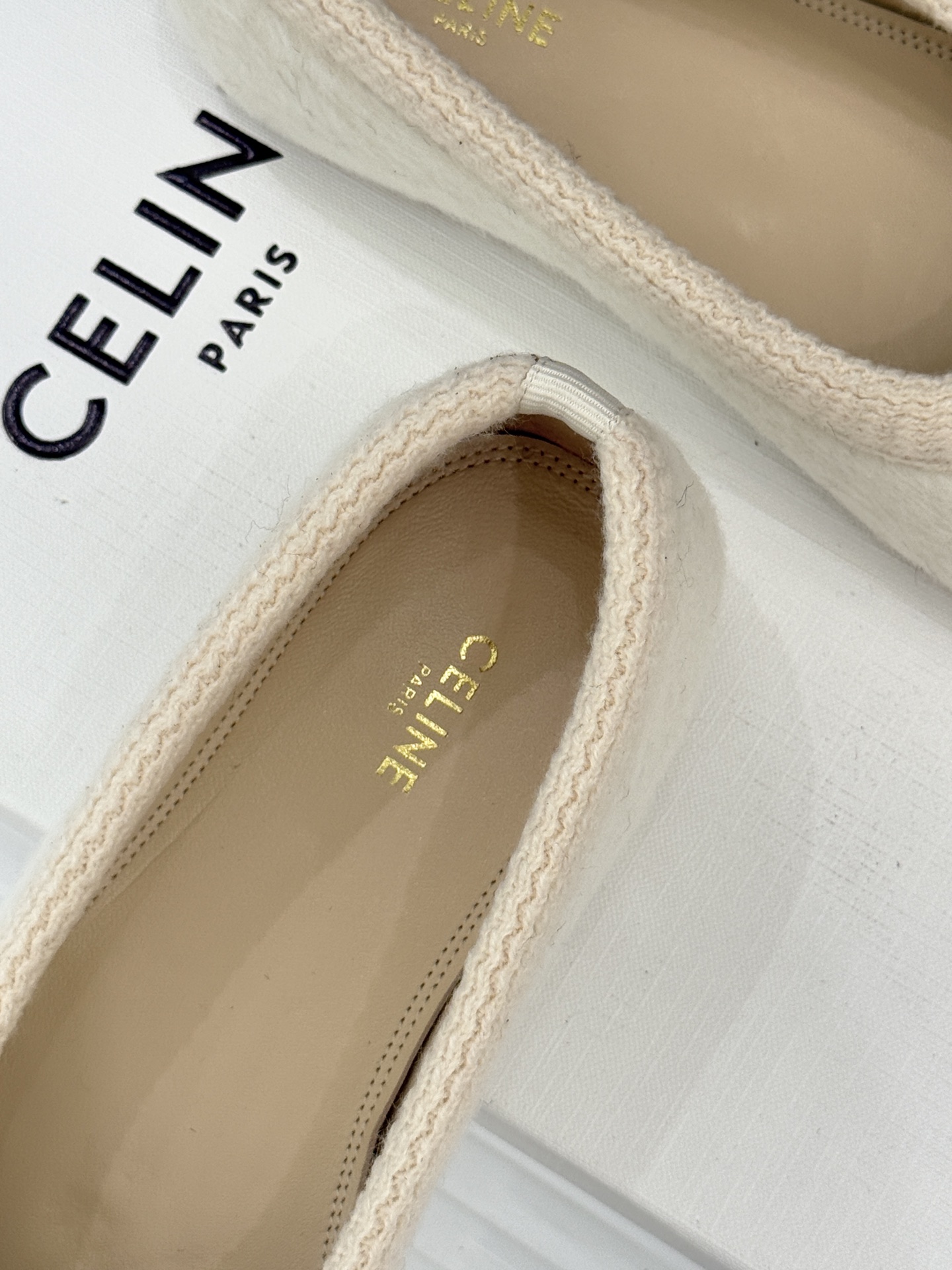 Celine /塞琳25WF新品蝴蝶结针织毛毛平底芭蕾舞鞋当芭蕾美学的灵动邂逅布尔乔亚风的慵懒精致这双芭