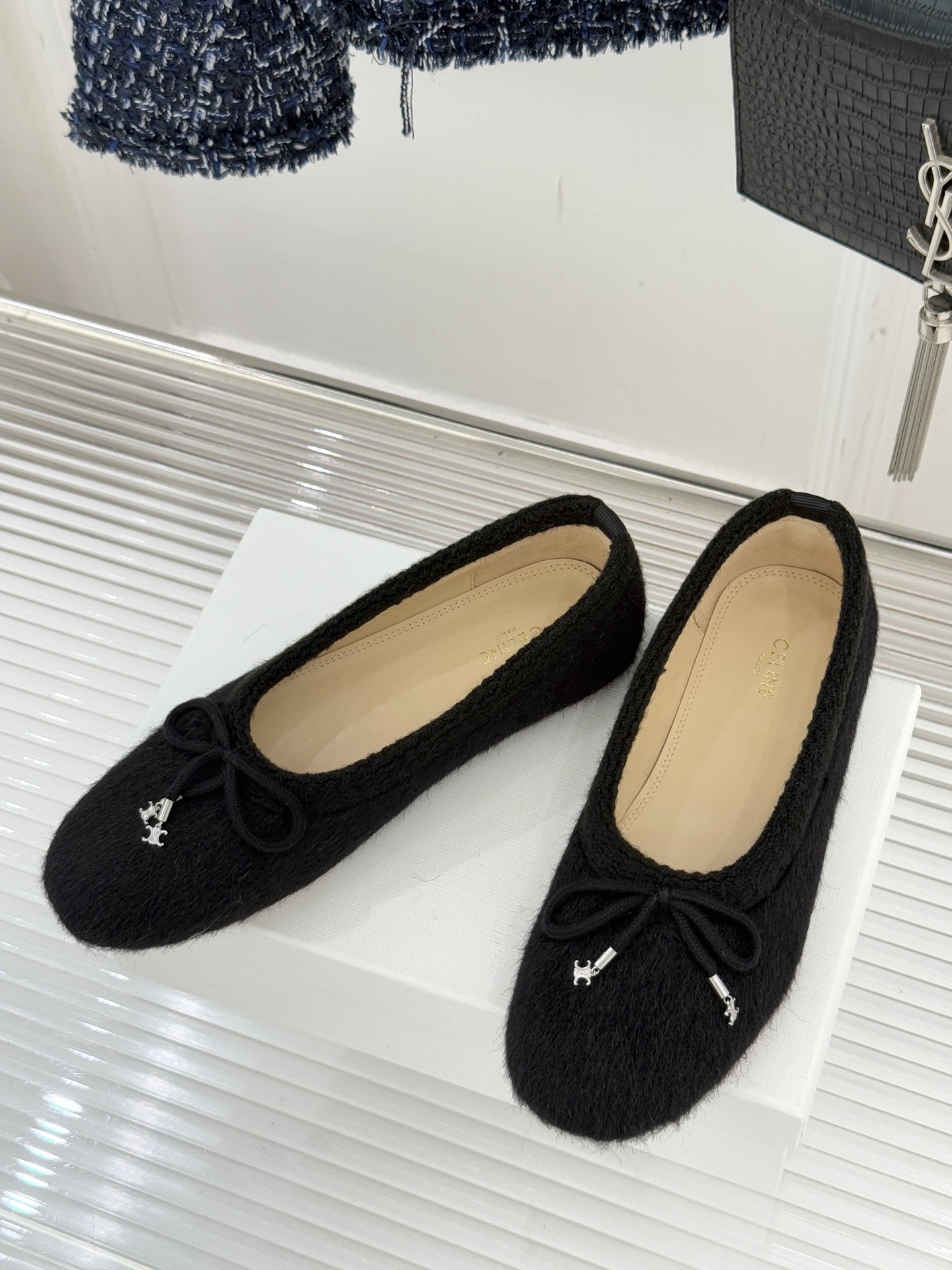 Celine /塞琳25WF新品蝴蝶结针织毛毛平底芭蕾舞鞋当芭蕾美学的灵动邂逅布尔乔亚风的慵懒精致这双芭
