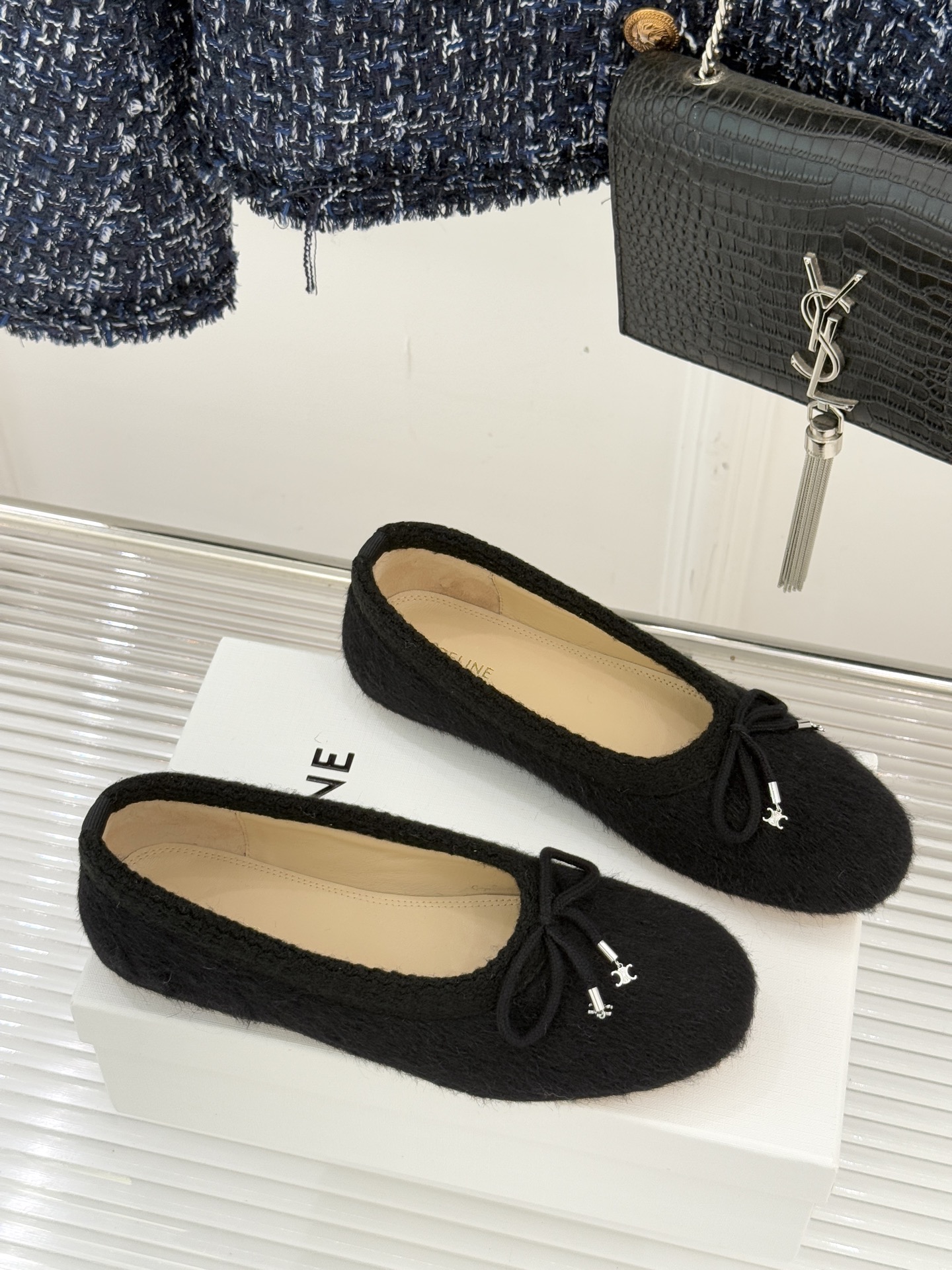 Celine /塞琳25WF新品蝴蝶结针织毛毛平底芭蕾舞鞋当芭蕾美学的灵动邂逅布尔乔亚风的慵懒精致这双芭