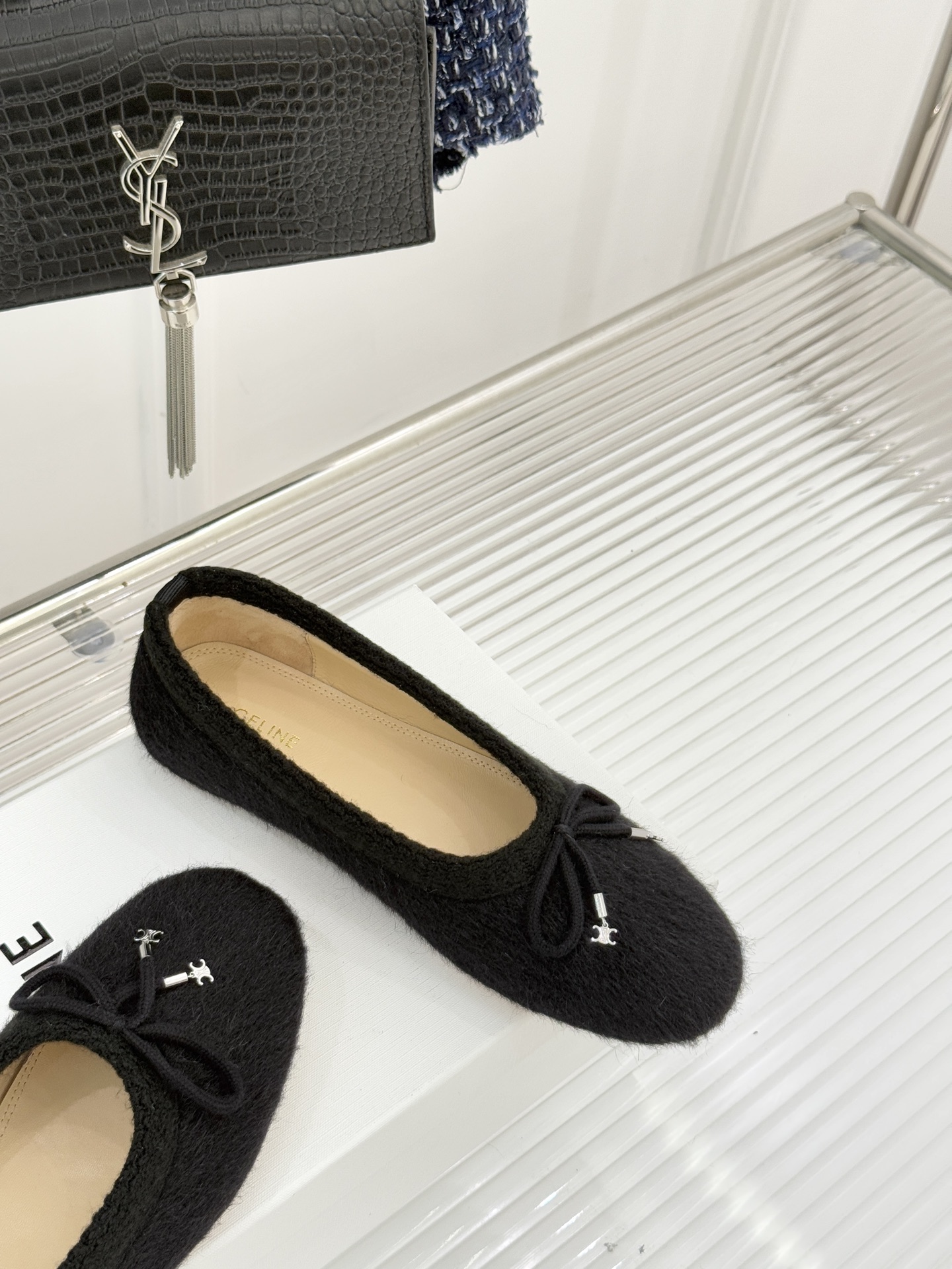 Celine /塞琳25WF新品蝴蝶结针织毛毛平底芭蕾舞鞋当芭蕾美学的灵动邂逅布尔乔亚风的慵懒精致这双芭