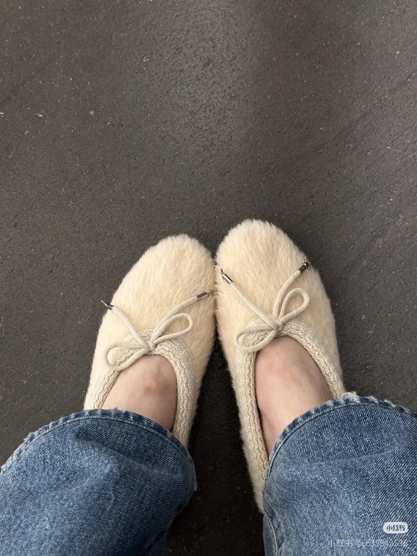 NO:594679,Demonstration picture of upper feet, furry shoes19860909上脚示范图,毛毛鞋,Women's Shoes