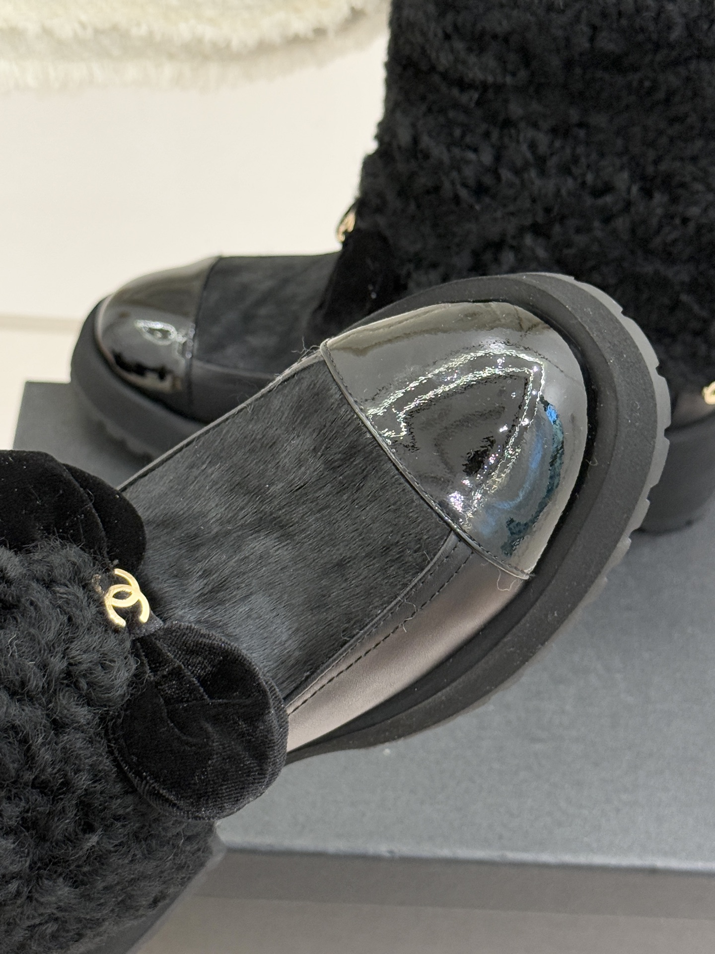 CHANE*｜小香25N Coco Neige双C蝴蝶结拼色厚底雪地靴当圣莫里茨的初雪邂逅巴黎格调这款雪