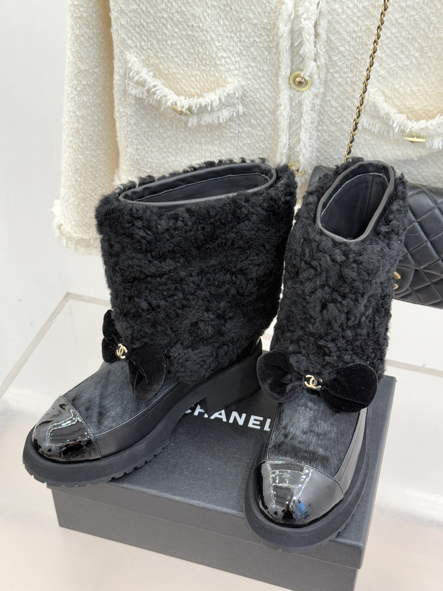 CHANE*｜小香25N Coco Neige双C蝴蝶结拼色厚底雪地靴当圣莫里茨的初雪邂逅巴黎格调这款雪