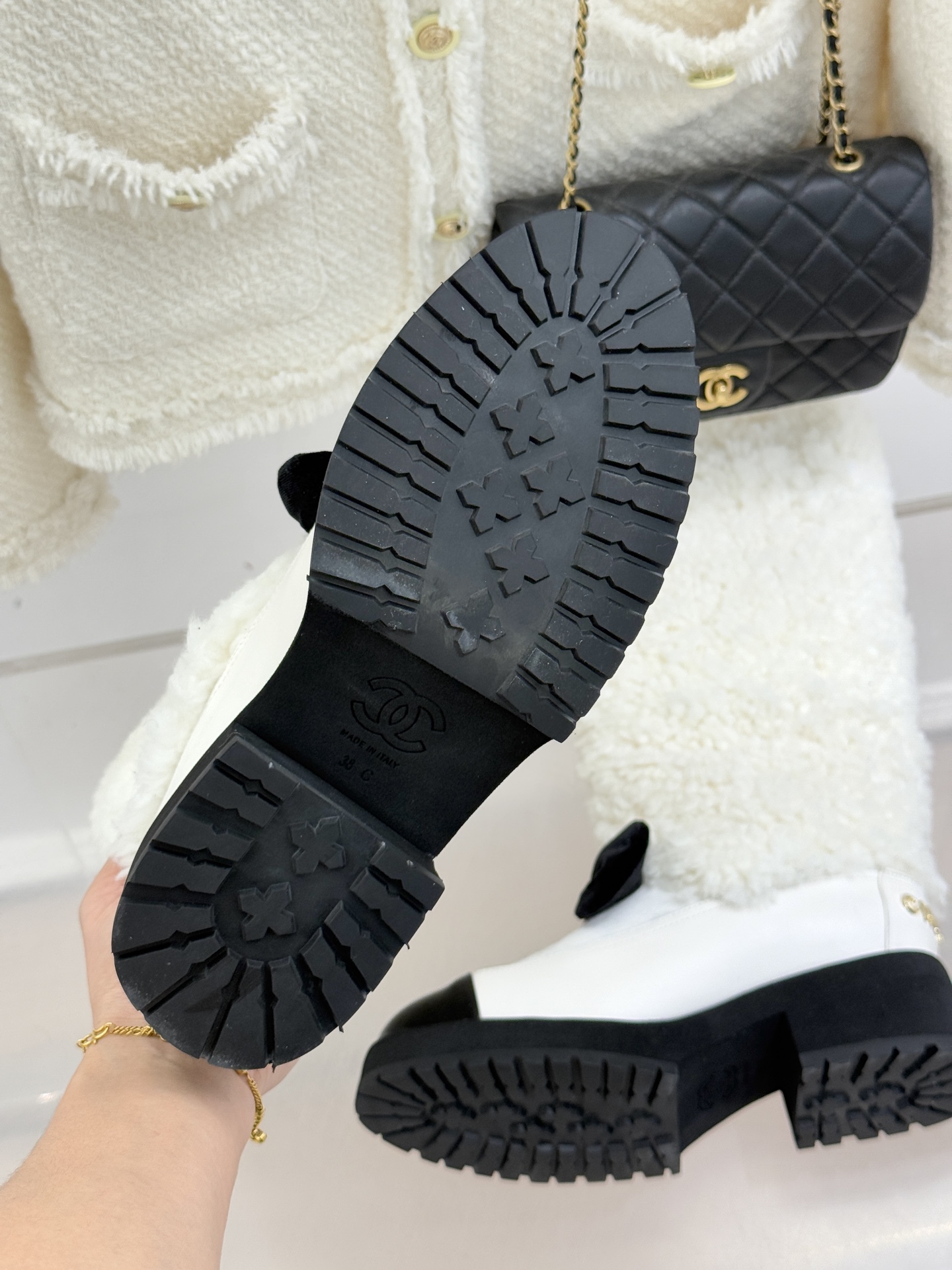 CHANE*｜小香25N Coco Neige双C蝴蝶结拼色厚底雪地靴当圣莫里茨的初雪邂逅巴黎格调这款雪