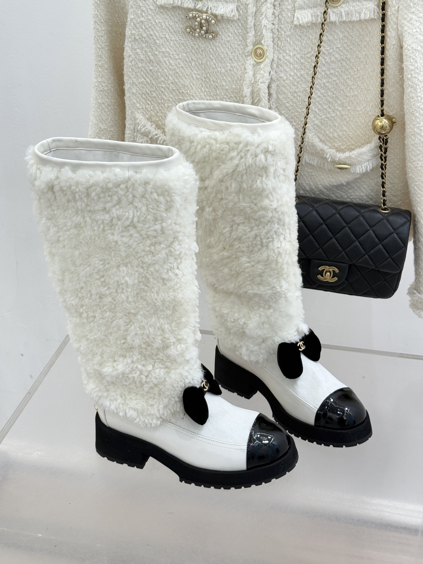 CHANE*｜小香25N Coco Neige双C蝴蝶结拼色厚底雪地靴当圣莫里茨的初雪邂逅巴黎格调这款雪