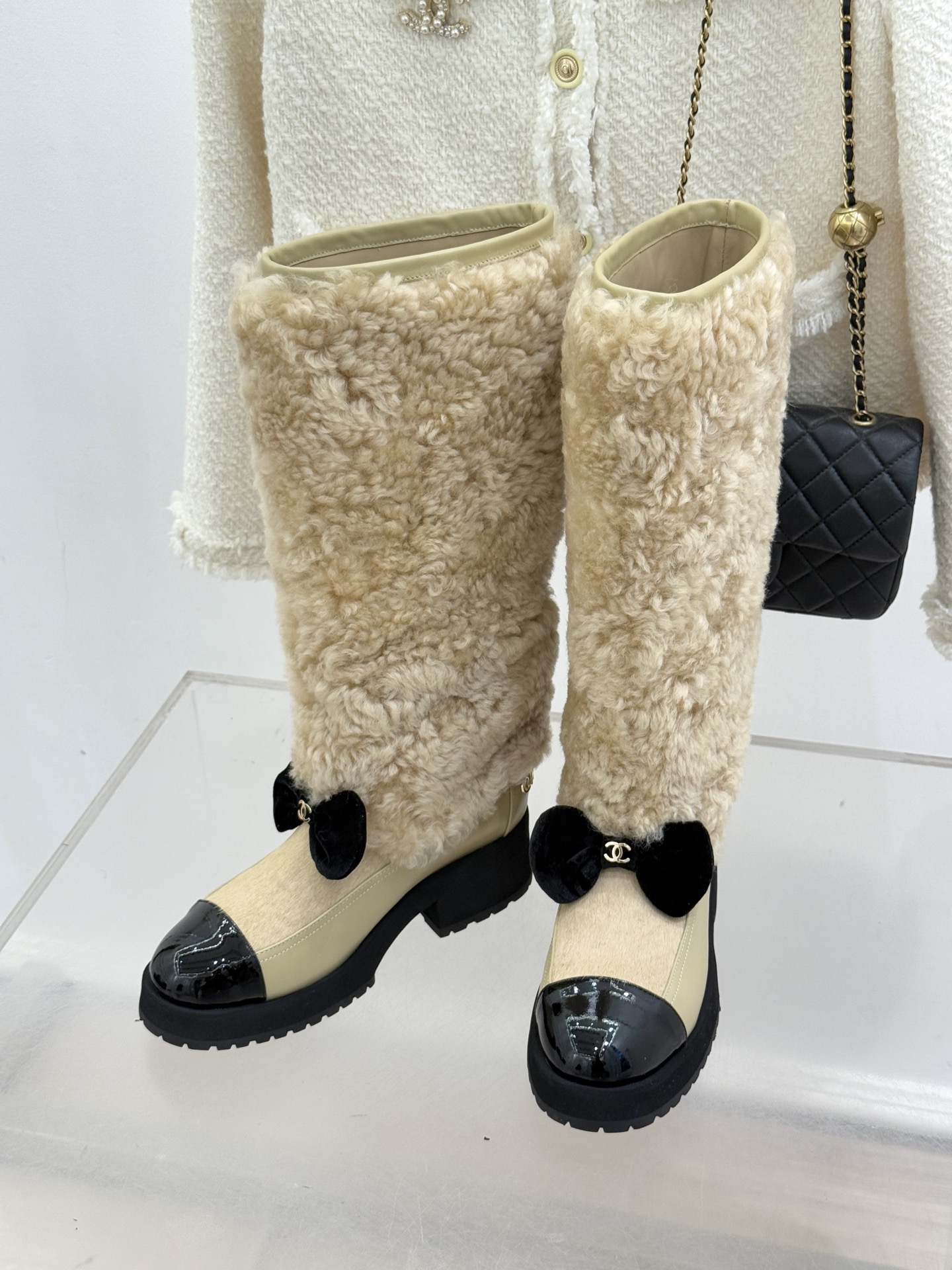 CHANE*｜小香25N Coco Neige双C蝴蝶结拼色厚底雪地靴当圣莫里茨的初雪邂逅巴黎格调这款雪