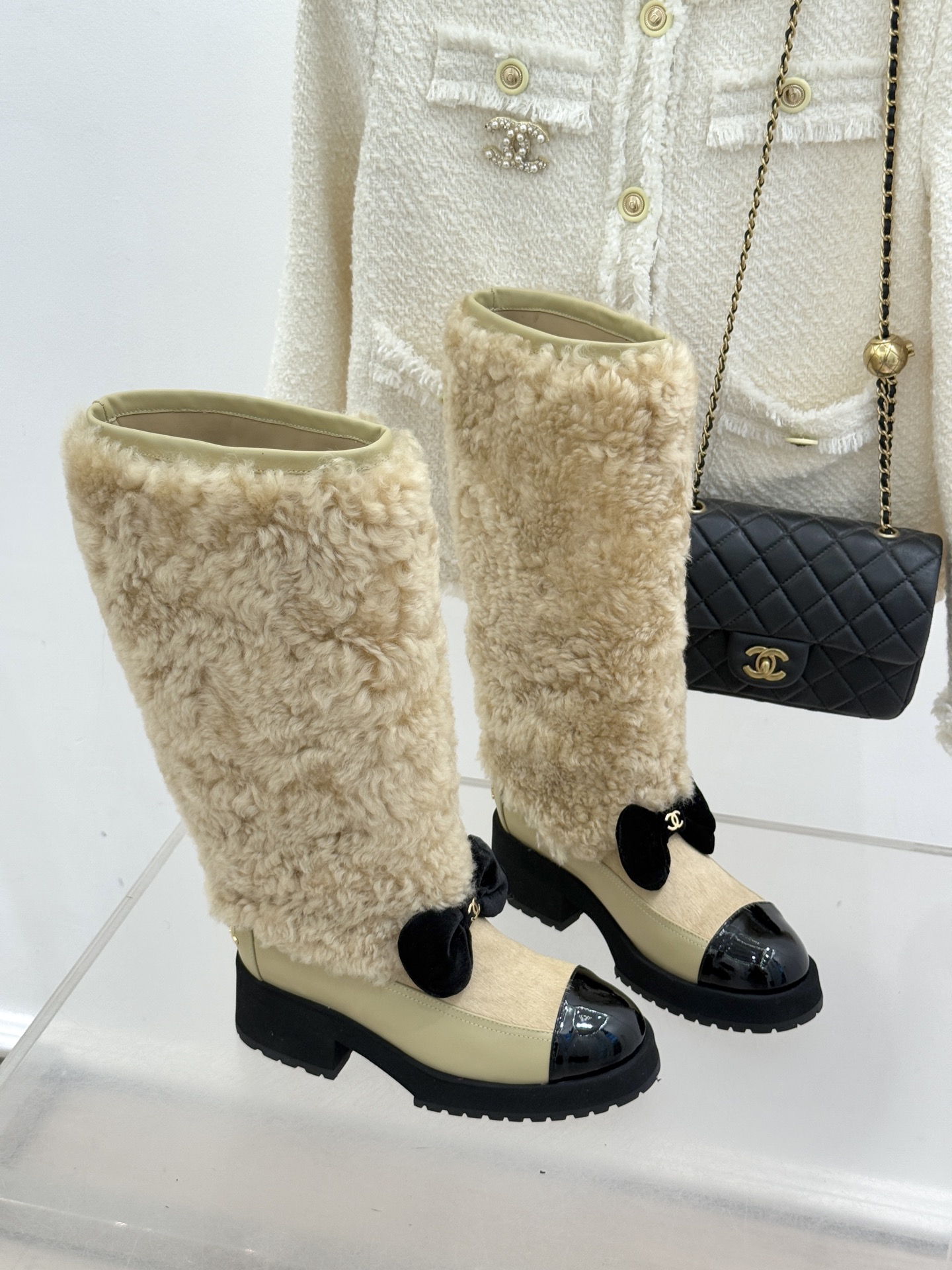 CHANE*｜小香25N Coco Neige双C蝴蝶结拼色厚底雪地靴当圣莫里茨的初雪邂逅巴黎格调这款雪
