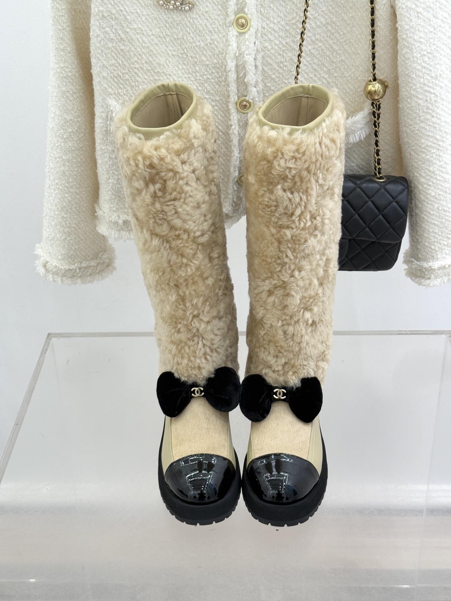 CHANE*｜小香25N Coco Neige双C蝴蝶结拼色厚底雪地靴当圣莫里茨的初雪邂逅巴黎格调这款雪