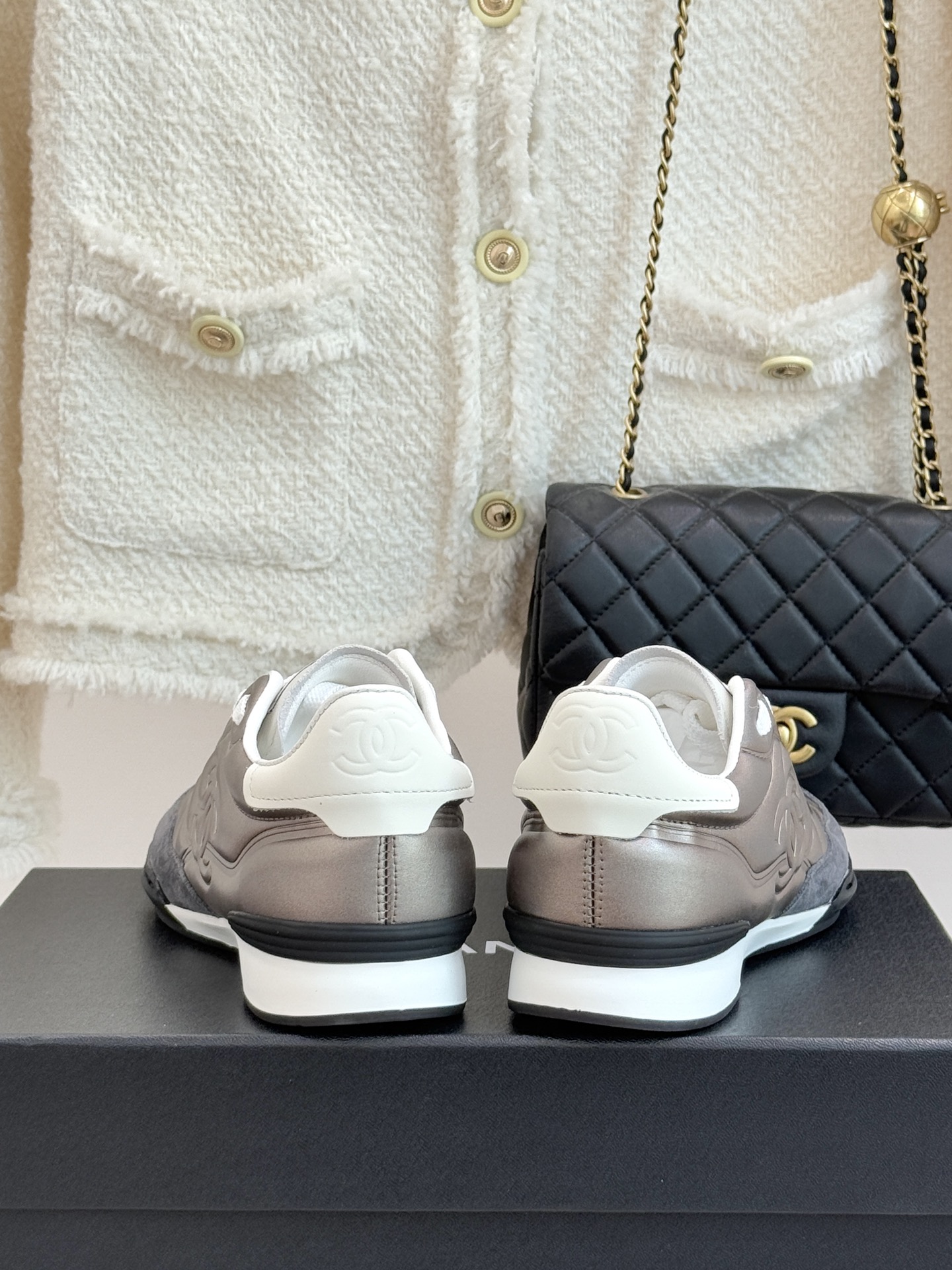 CHANE*｜小香经典菱格复古休闲鞋德训鞋运动鞋⚠️经典菱格羊皮与复古结合鞋型要比其它运动鞋更秀气大大的