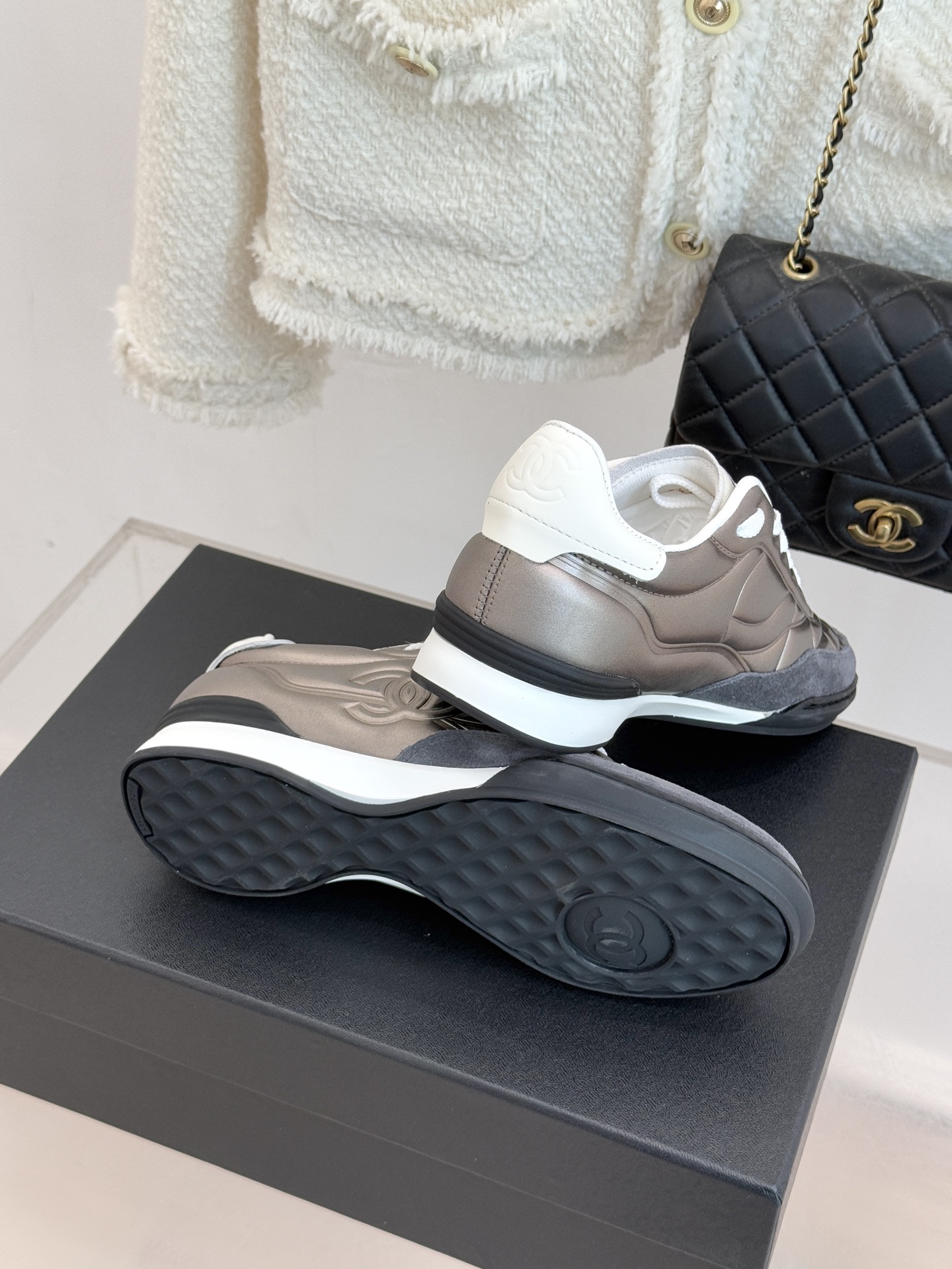 CHANE*｜小香经典菱格复古休闲鞋德训鞋运动鞋⚠️经典菱格羊皮与复古结合鞋型要比其它运动鞋更秀气大大的