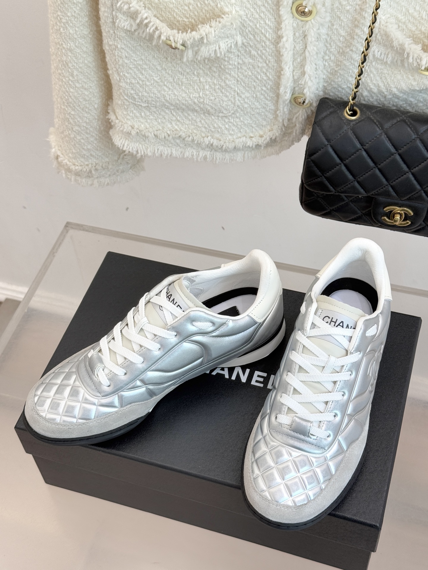 CHANE*｜小香经典菱格复古休闲鞋德训鞋运动鞋⚠️经典菱格羊皮与复古结合鞋型要比其它运动鞋更秀气大大的