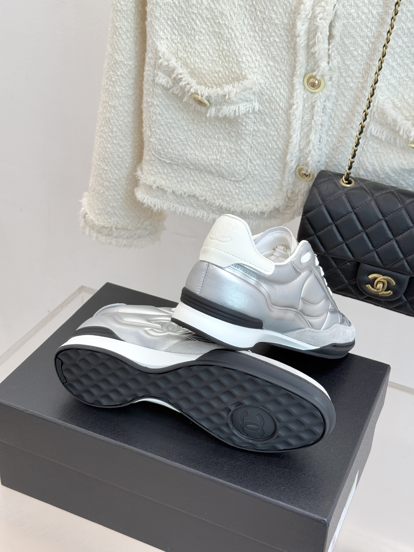 CHANE*｜小香经典菱格复古休闲鞋德训鞋运动鞋⚠️经典菱格羊皮与复古结合鞋型要比其它运动鞋更秀气大大的