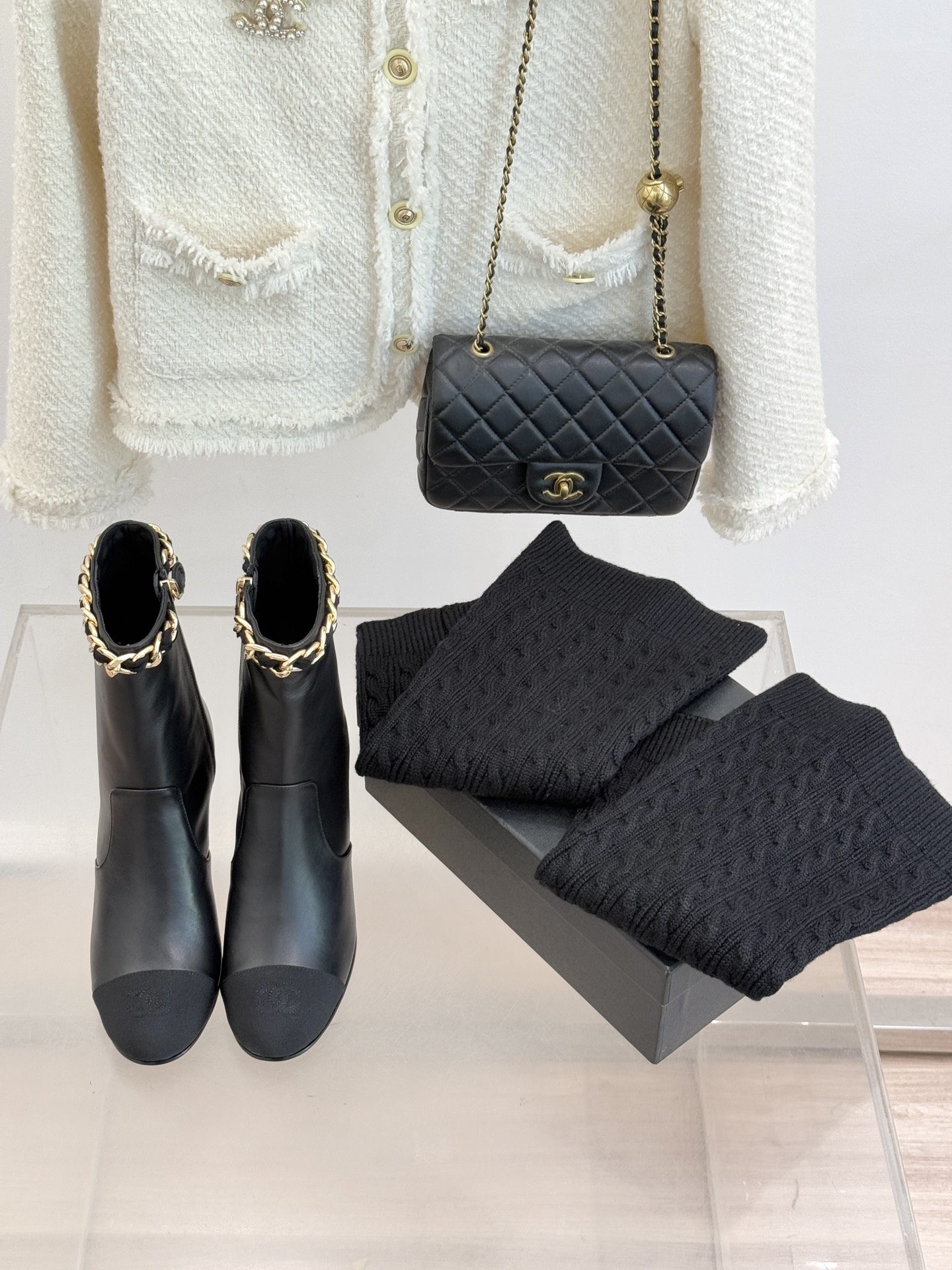 CHANE*｜小香经典链条针织两穿法袜子靴裤管靴当针织的柔糯邂逅链条的冷冽这双裤管靴以双重穿法打破边界将