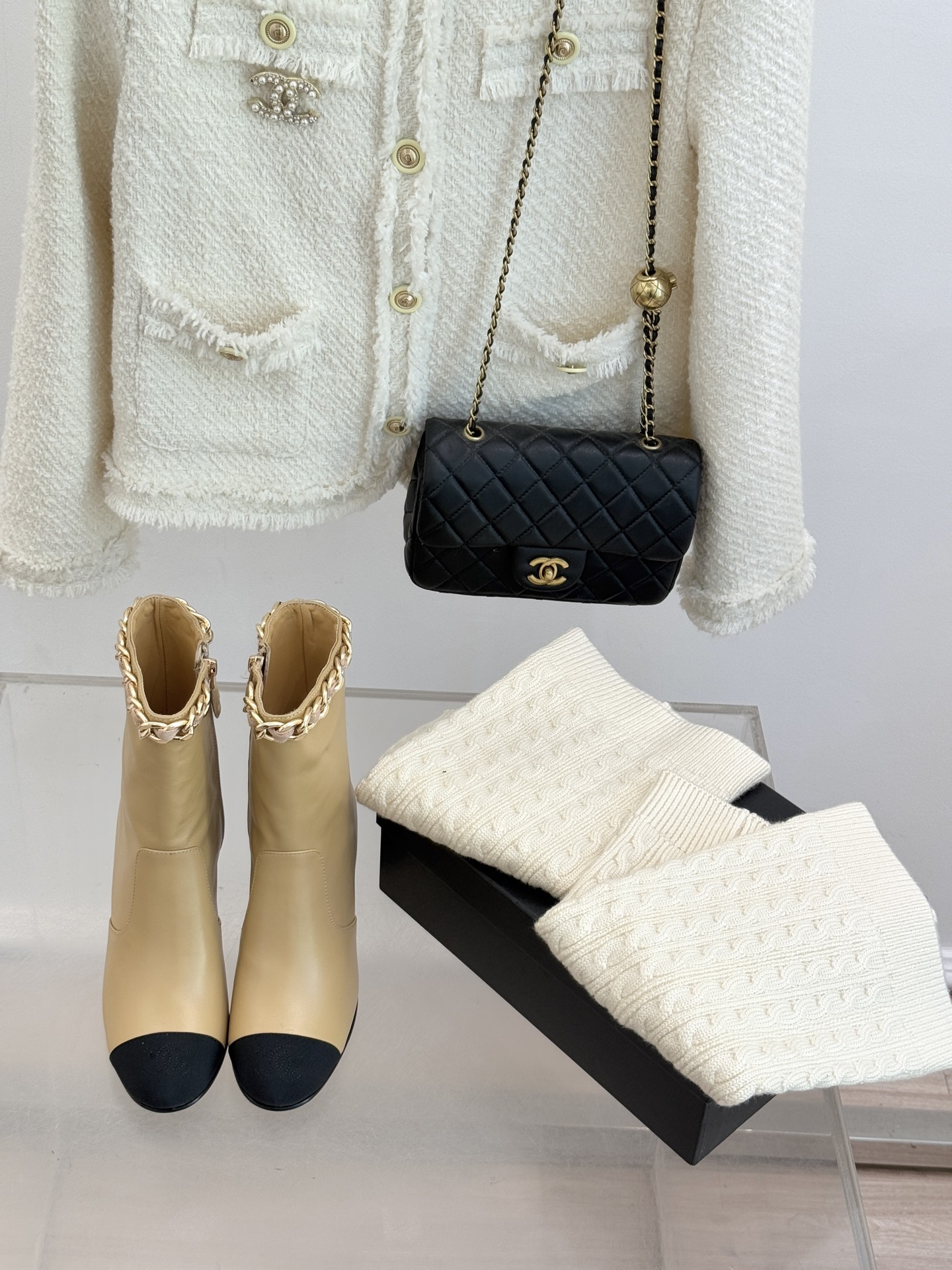 CHANE*｜小香经典链条针织两穿法袜子靴裤管靴当针织的柔糯邂逅链条的冷冽这双裤管靴以双重穿法打破边界将