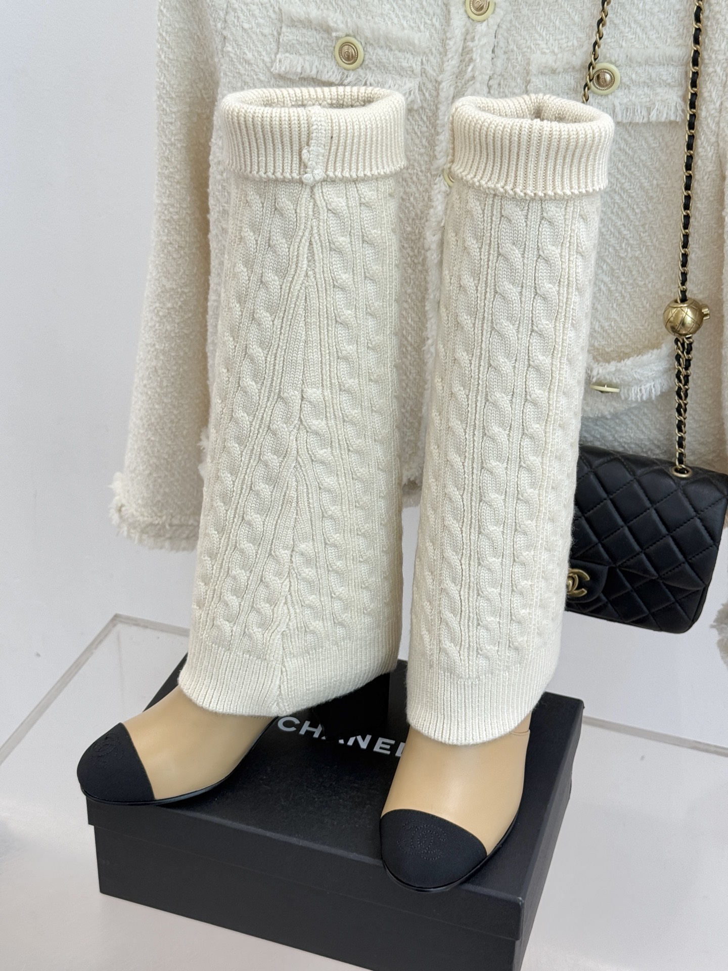CHANE*｜小香经典链条针织两穿法袜子靴裤管靴当针织的柔糯邂逅链条的冷冽这双裤管靴以双重穿法打破边界将