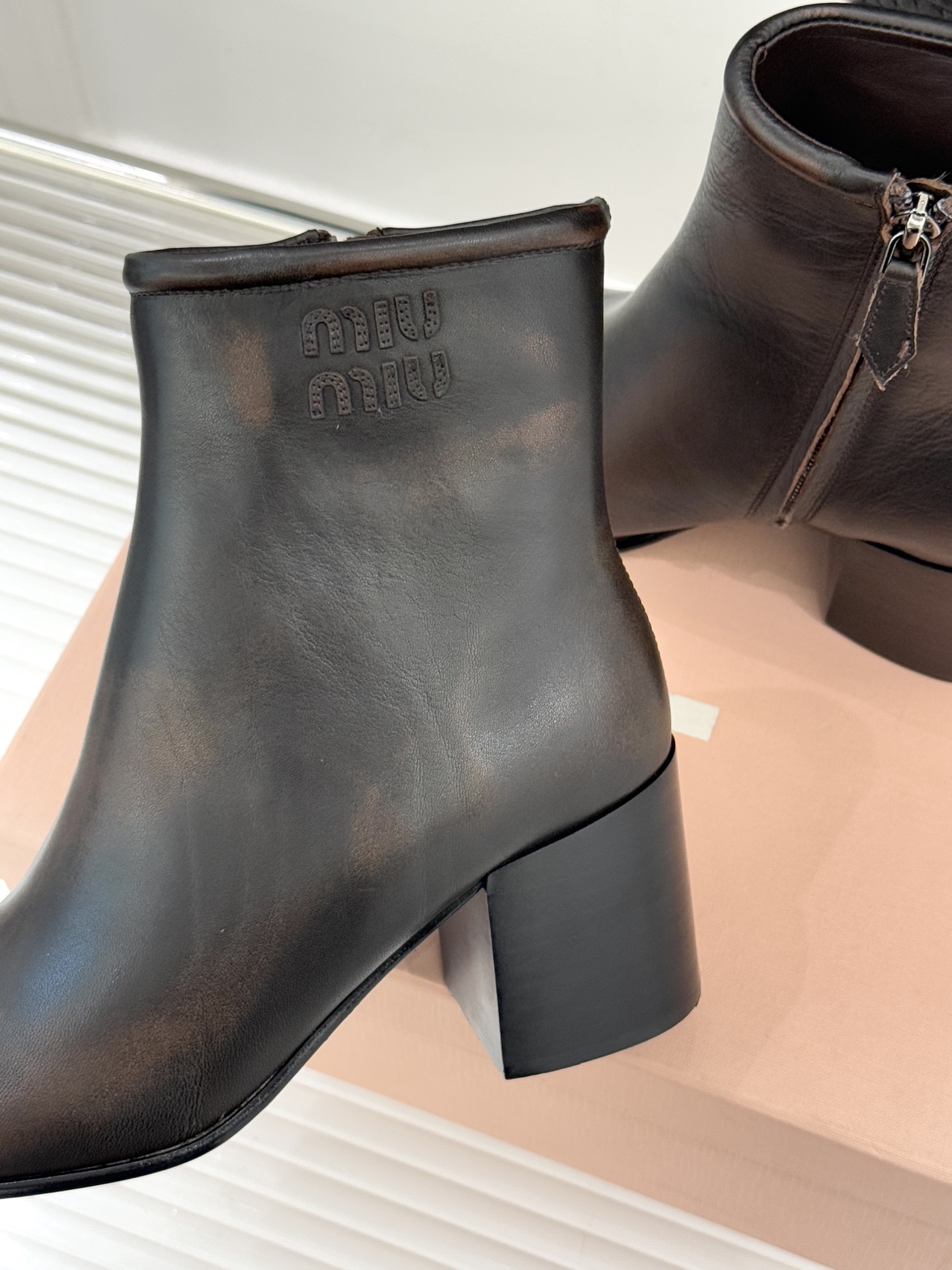 Miu Miu Women's Vintage Block Heel Ankle Boots with Logo Detail 7 i1763225025210 9775 0 5