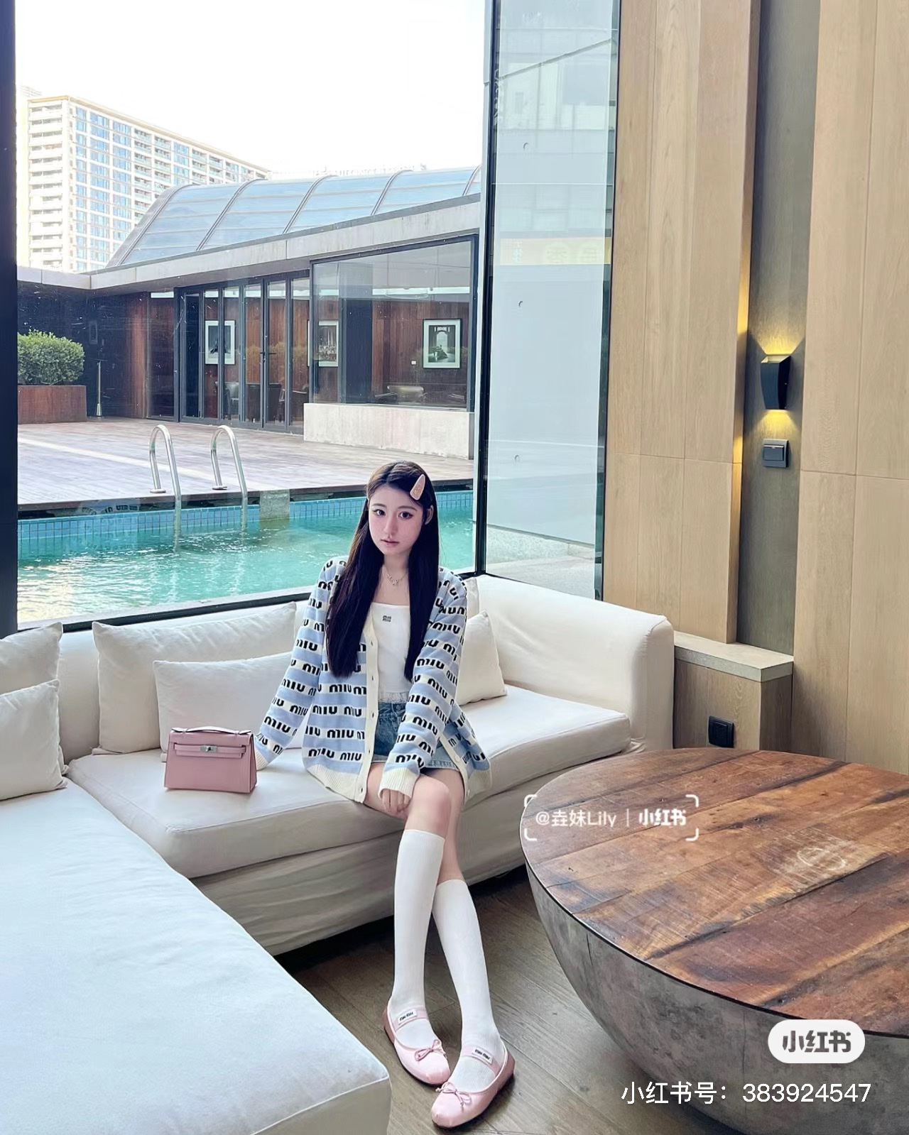 NO:628302,On-foot demonstration picture, half slippers19860909上脚示范图,半拖单鞋,Women's Shoes