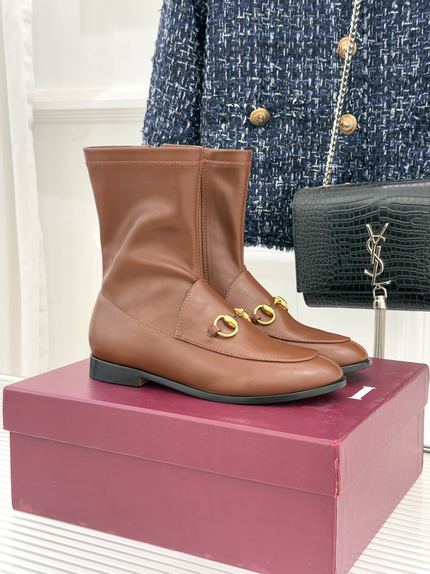 Gucci/古驰经典双G马衔扣复古乐福弹力靴短靴当百年马术基因邂逅现代穿着哲学这款弹力靴便有了跨越时光的