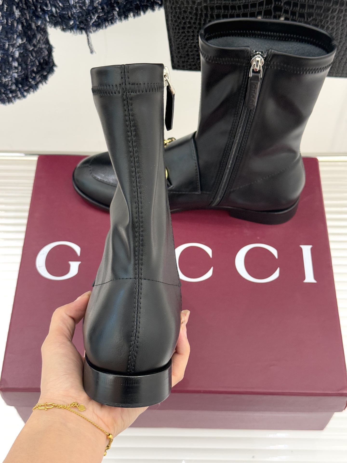 Gucci/古驰经典双G马衔扣复古乐福弹力靴短靴当百年马术基因邂逅现代穿着哲学这款弹力靴便有了跨越时光的