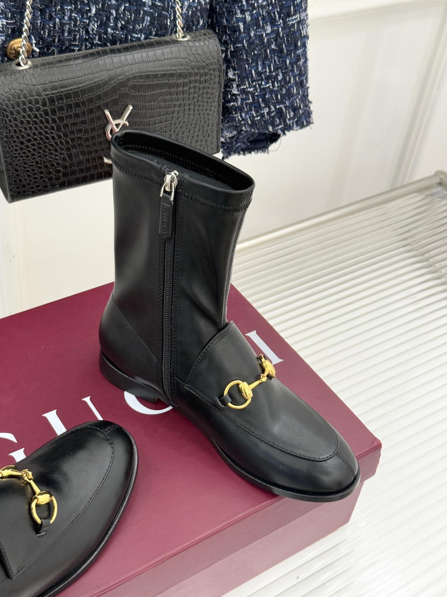 Gucci/古驰经典双G马衔扣复古乐福弹力靴短靴当百年马术基因邂逅现代穿着哲学这款弹力靴便有了跨越时光的