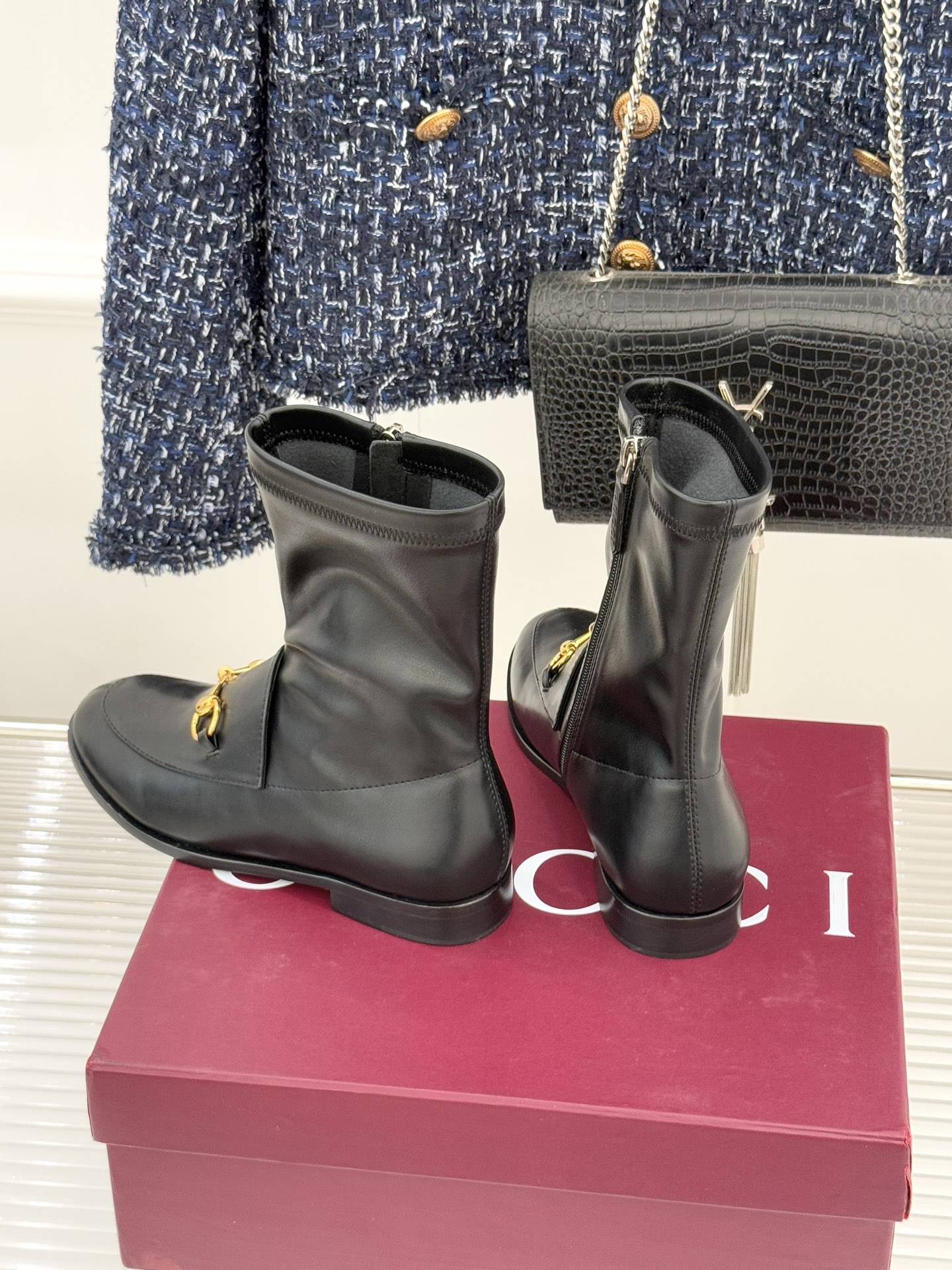 Gucci/古驰经典双G马衔扣复古乐福弹力靴短靴当百年马术基因邂逅现代穿着哲学这款弹力靴便有了跨越时光的