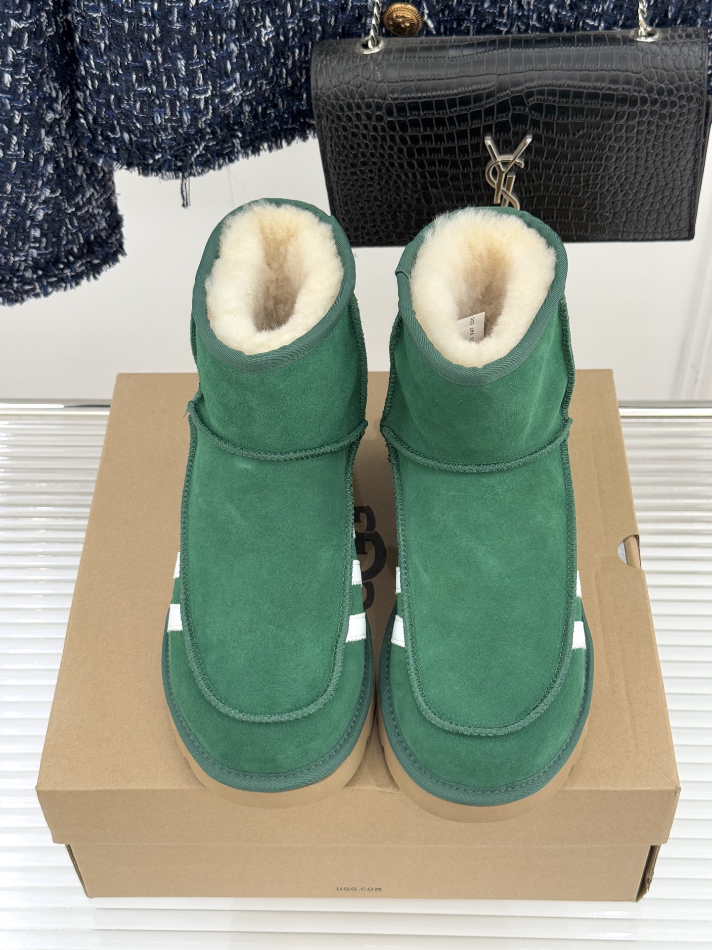 UGG X PUMA彪马联名款新品雪地靴当雪地靴界的保暖标杆UGG与运动领域的潮流先锋PUMA跨界相拥打