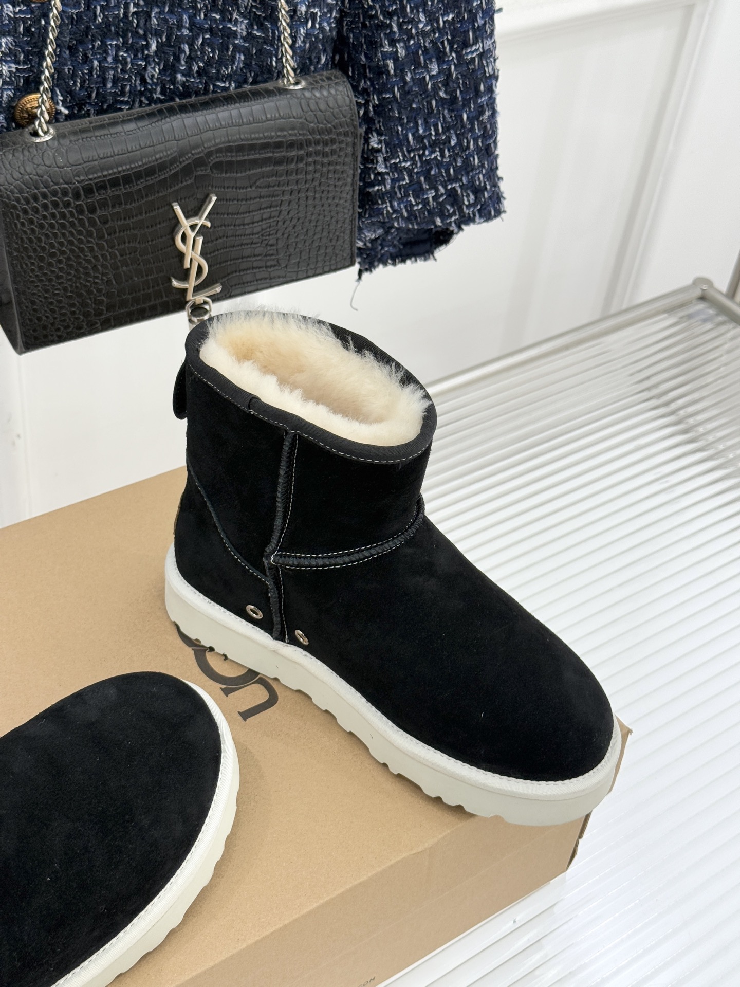 UGG X PUMA彪马联名款新品雪地靴当雪地靴界的保暖标杆UGG与运动领域的潮流先锋PUMA跨界相拥打