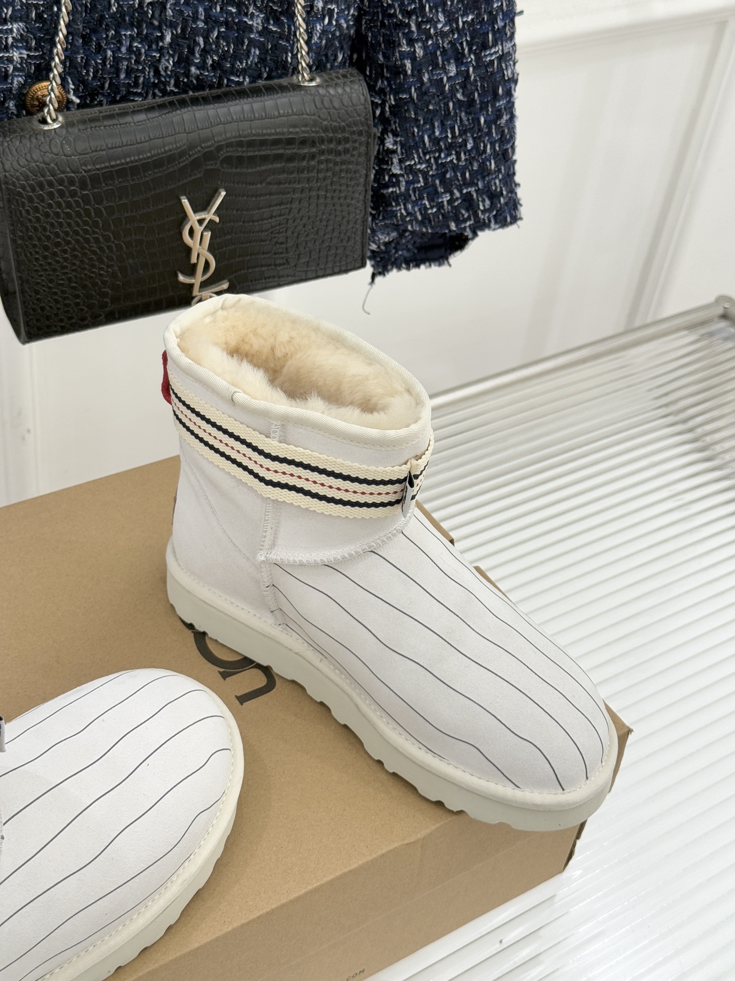 UGG X PUMA彪马联名款新品雪地靴当雪地靴界的保暖标杆UGG与运动领域的潮流先锋PUMA跨界相拥打