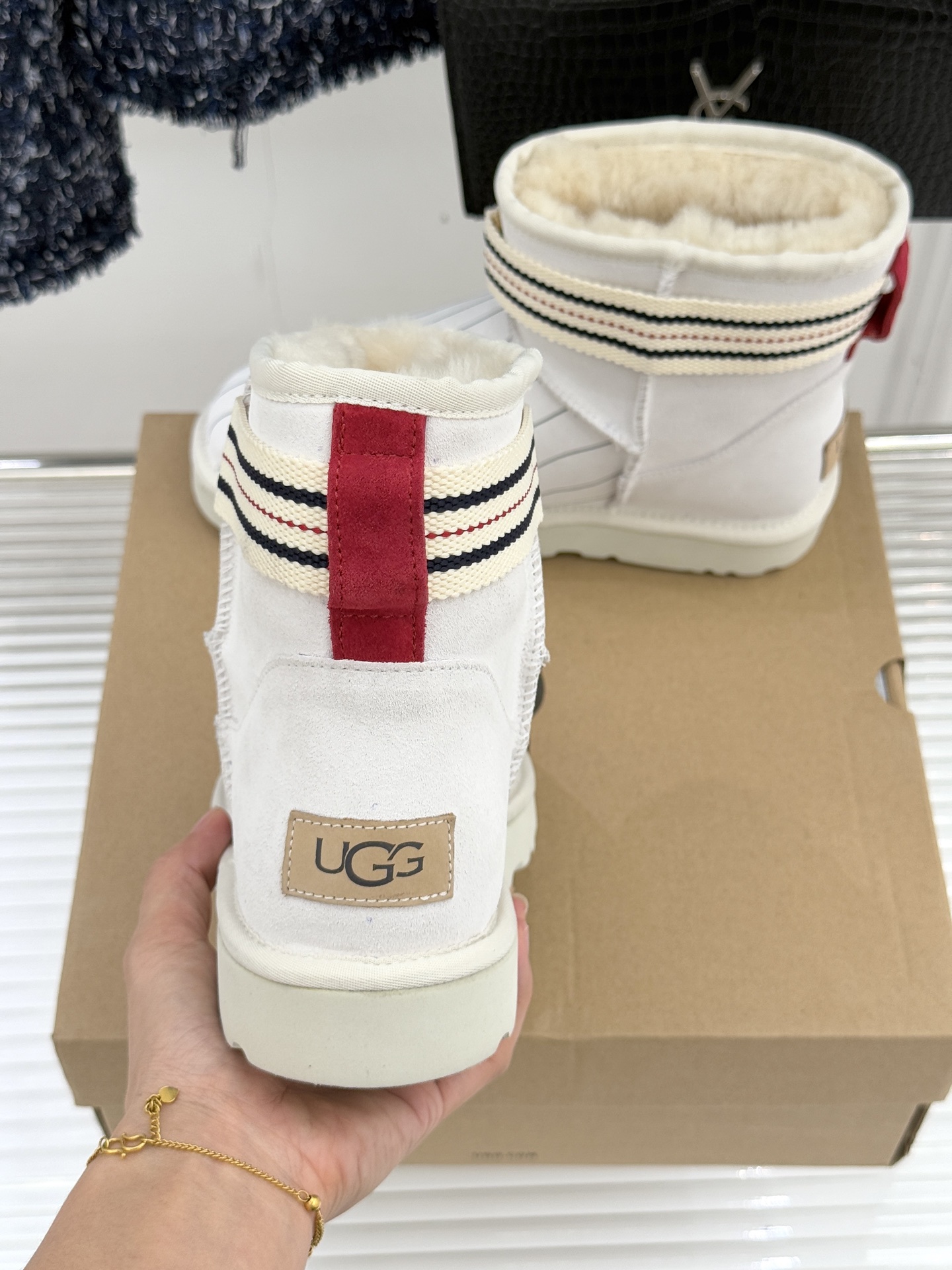 UGG X PUMA彪马联名款新品雪地靴当雪地靴界的保暖标杆UGG与运动领域的潮流先锋PUMA跨界相拥打