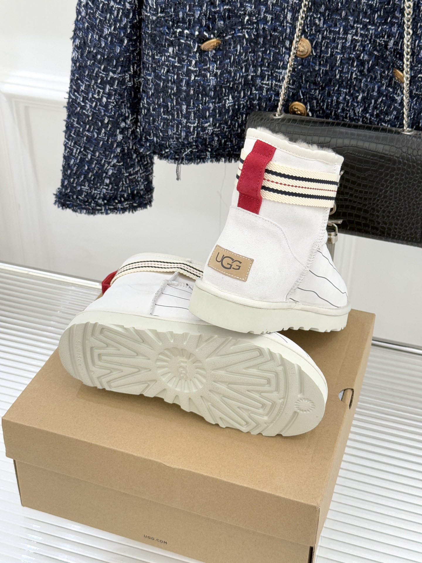 UGG X PUMA彪马联名款新品雪地靴当雪地靴界的保暖标杆UGG与运动领域的潮流先锋PUMA跨界相拥打