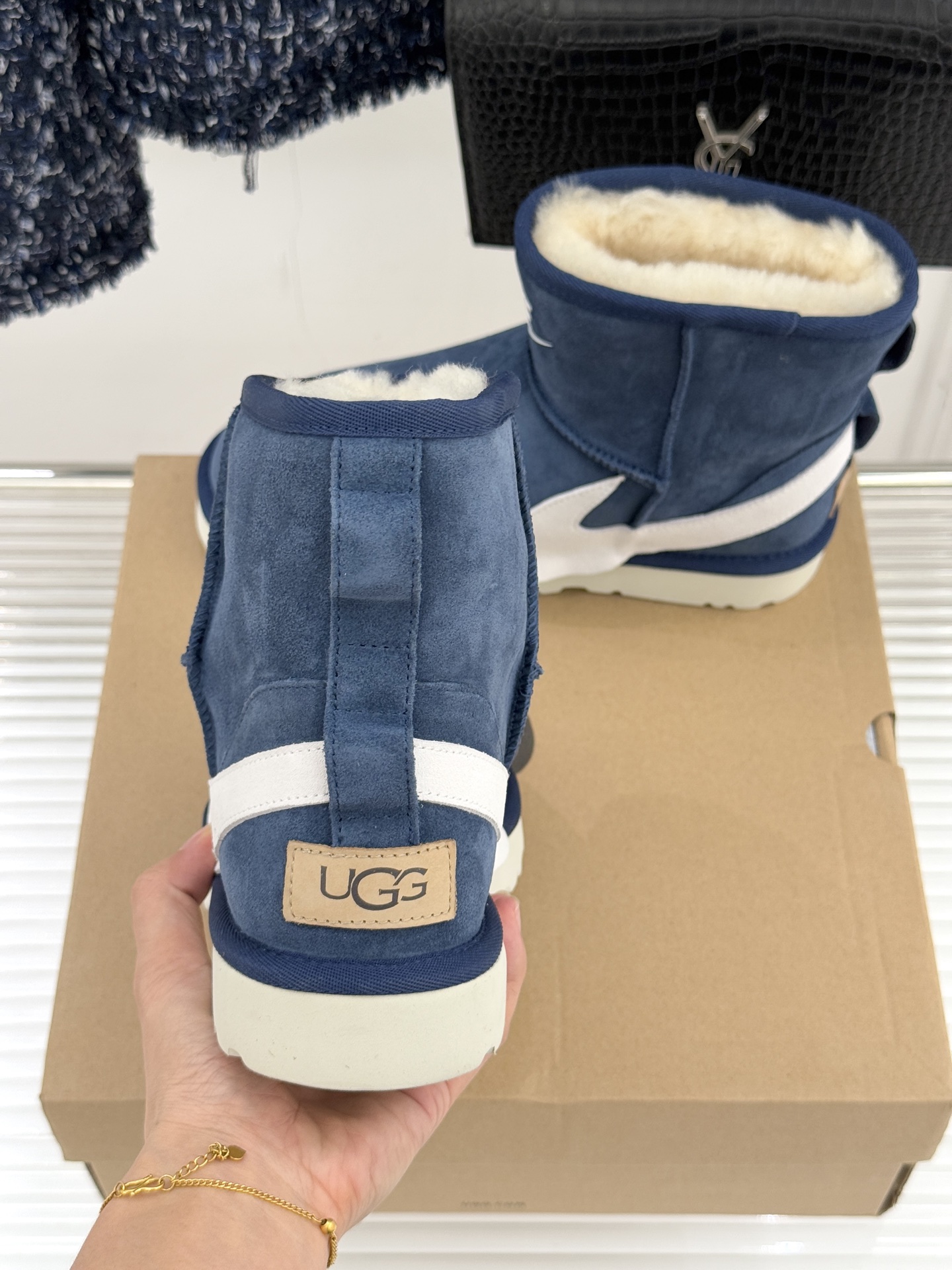 UGG X PUMA彪马联名款新品雪地靴当雪地靴界的保暖标杆UGG与运动领域的潮流先锋PUMA跨界相拥打