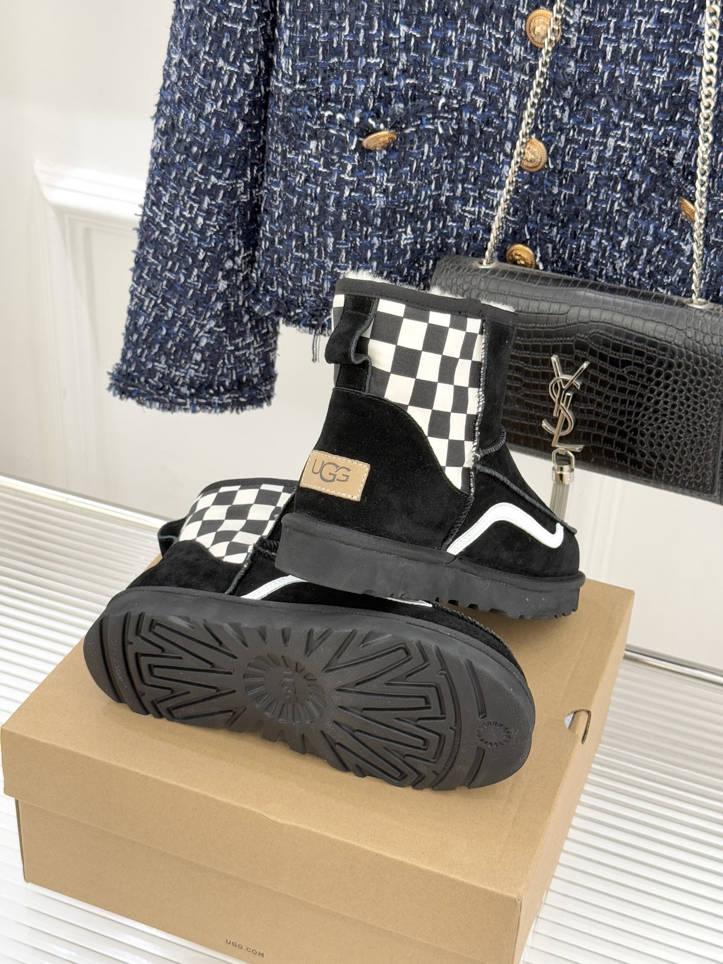 UGG X PUMA彪马联名款新品雪地靴当雪地靴界的保暖标杆UGG与运动领域的潮流先锋PUMA跨界相拥打