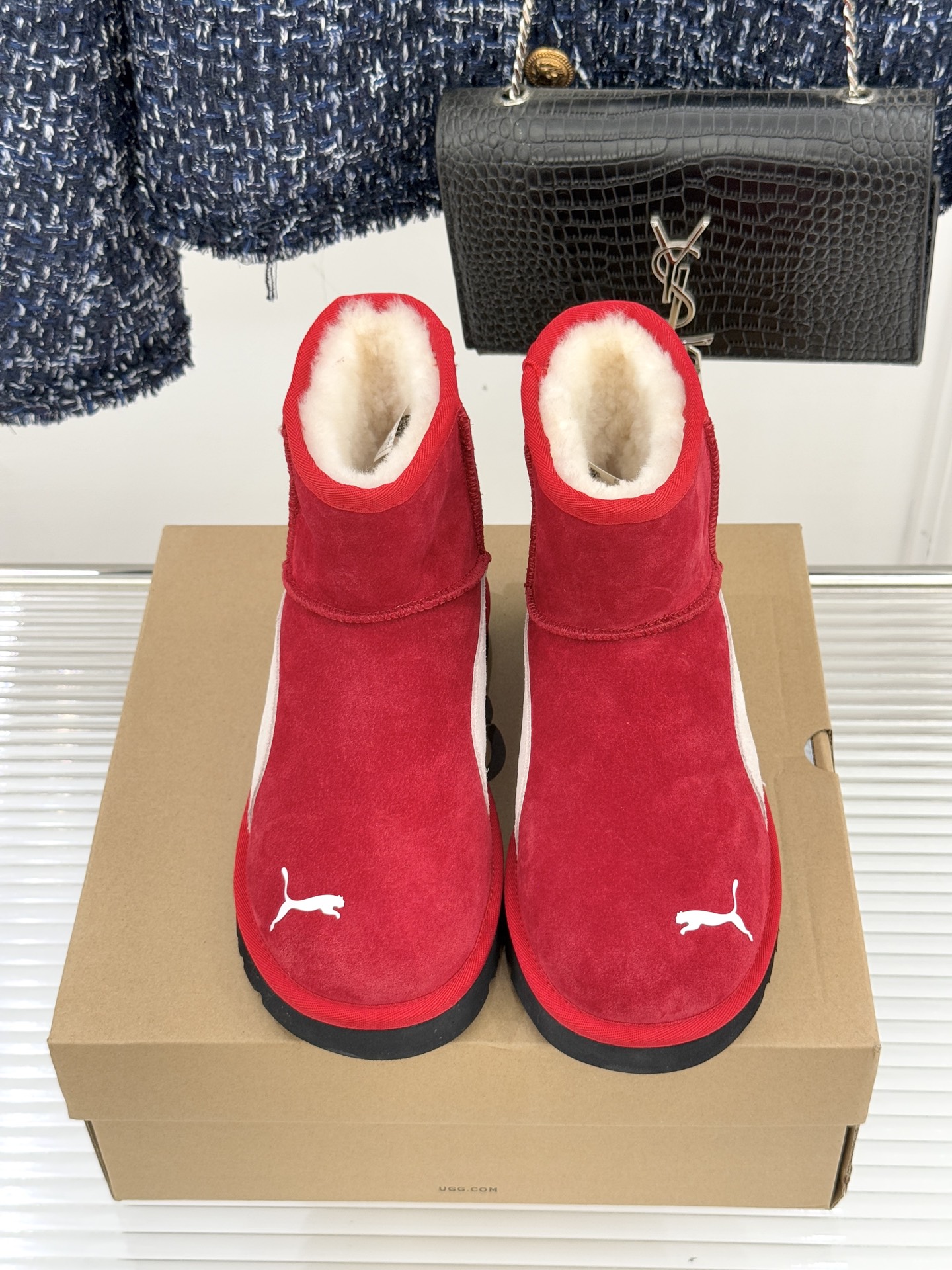 UGG X PUMA彪马联名款新品雪地靴当雪地靴界的保暖标杆UGG与运动领域的潮流先锋PUMA跨界相拥打