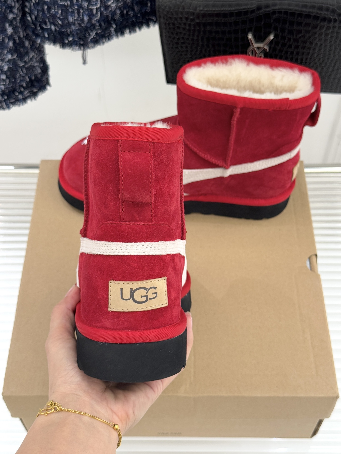 UGG X PUMA彪马联名款新品雪地靴当雪地靴界的保暖标杆UGG与运动领域的潮流先锋PUMA跨界相拥打