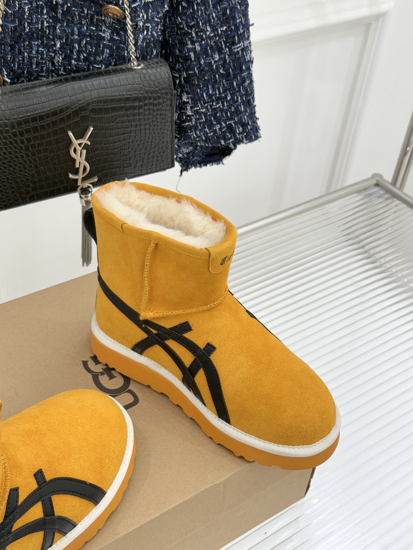 UGG X PUMA彪马联名款新品雪地靴当雪地靴界的保暖标杆UGG与运动领域的潮流先锋PUMA跨界相拥打