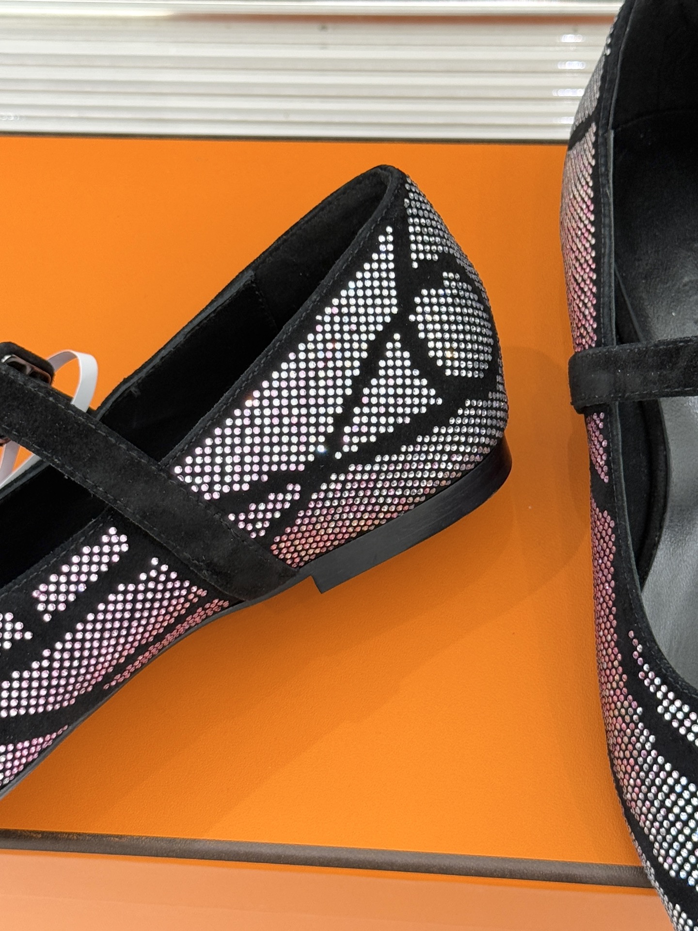 顶版 （配原版飞机盒）Hermès/爱马仕26WF新品水钻玛丽珍鞋承袭爱马仕百年制鞋匠心圆头玛丽珍鞋以经